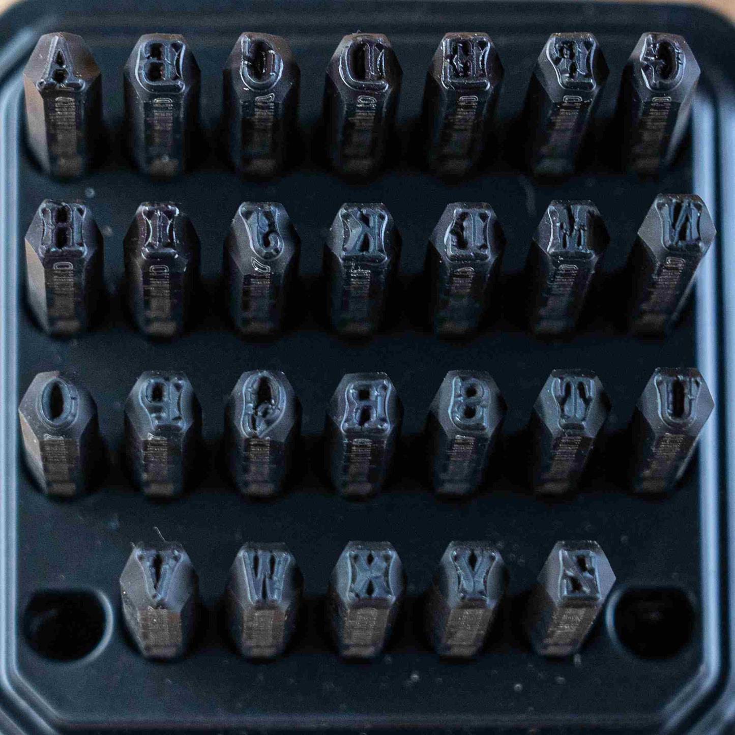 Retro Grade Steel Stamp Set – A–Z and 0–9 for Leather