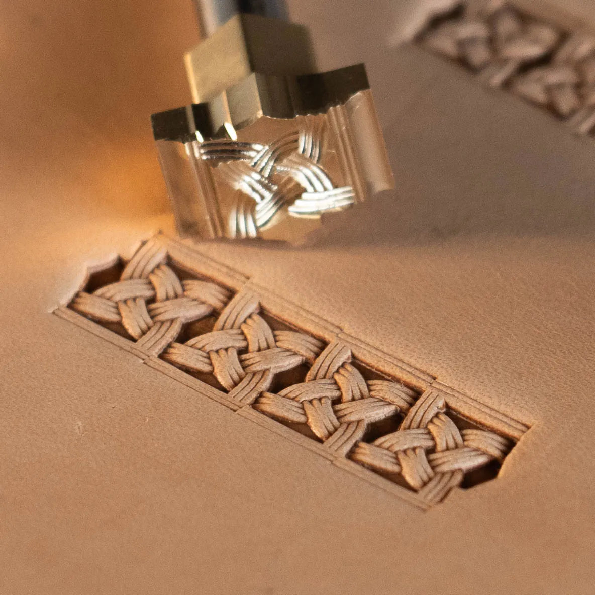 LT510 Basket Weave Leather Stamping Tool–Celtic Weave Basket Weave 14x18mm (5/9" x 5/7")