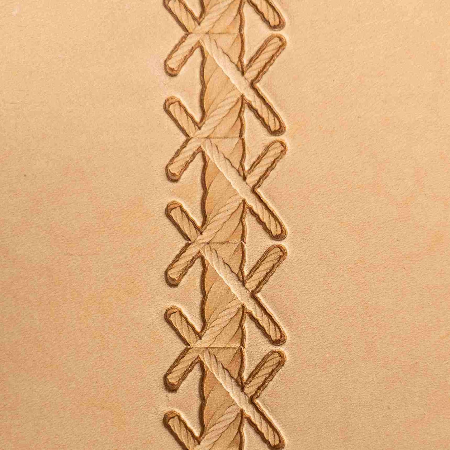 LT092 Stitches Leather Stamping Tool–Rope Style Stitches 17x15mm (2/3" x 7/12")