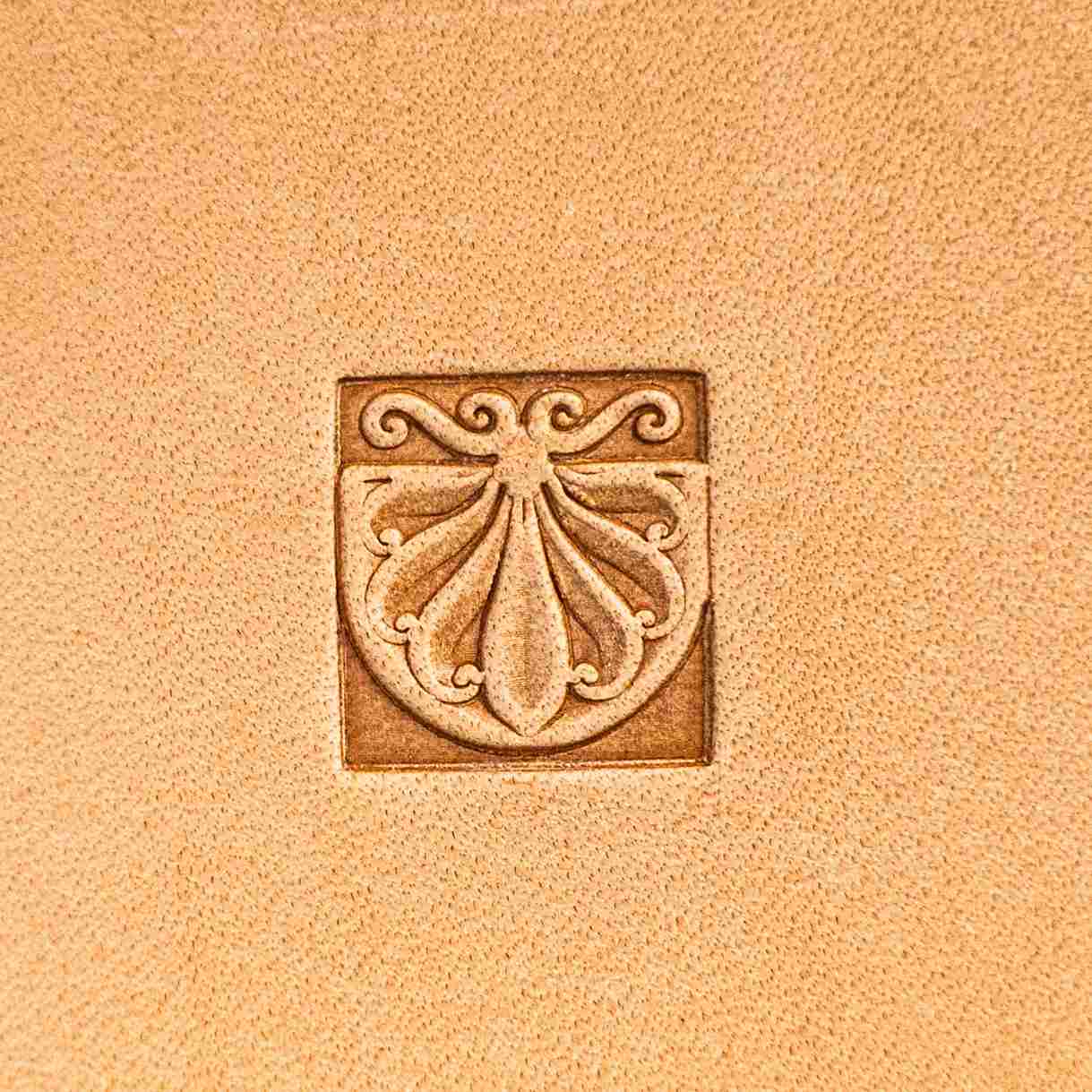 LT136 Fleur Leather Stamping Tool– Fleur 15x16mm (7/12" x 5/8")