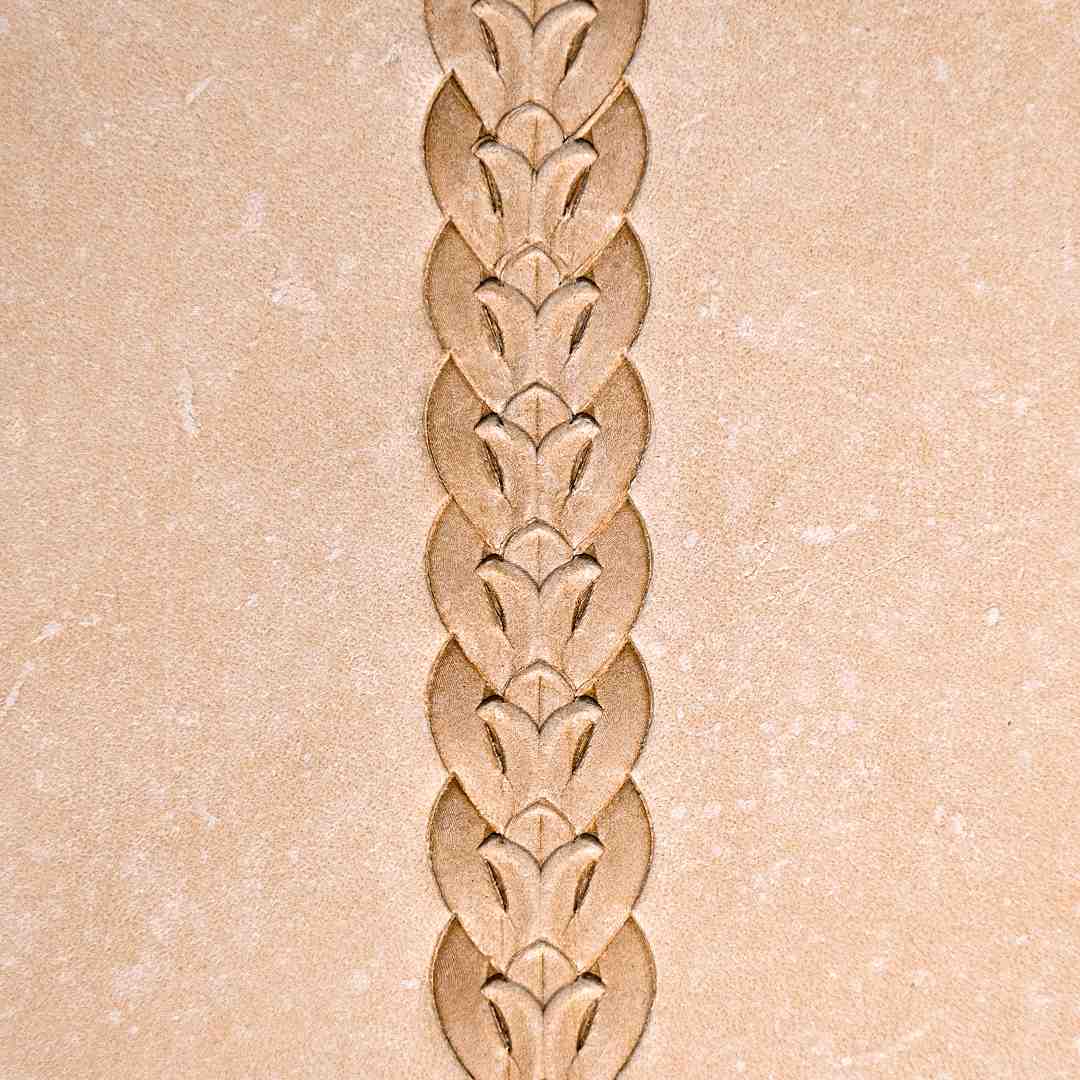 LT073 Leaf Leather Stamping Tool–Border Leaf 13x12mm (1/2"x15/32")