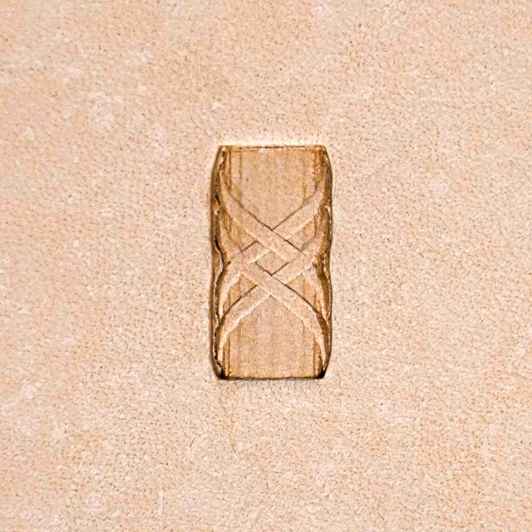 LT075 Celtic Knot Leather Stamping Tool– Celtic Knot 14x7mm (9/16"x9/32")