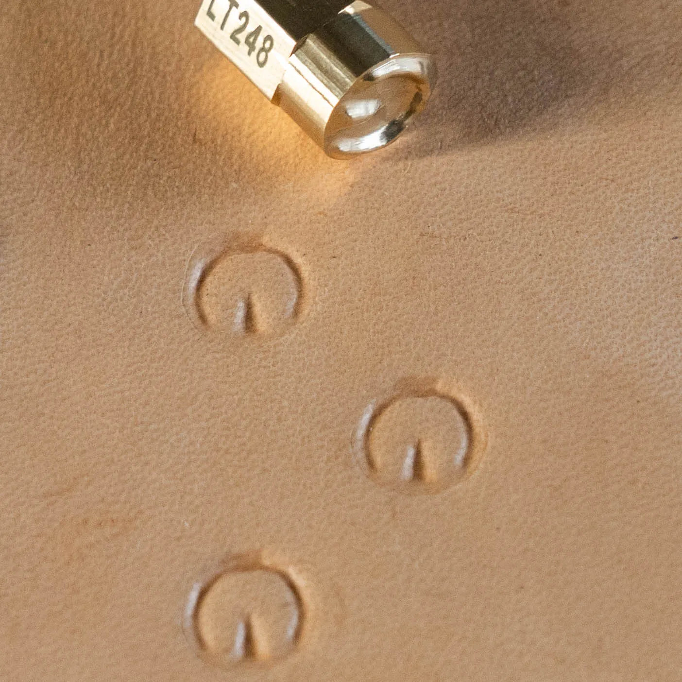 LT248 Footprint Leather Stamping Tool–Hoof Mark Footprint 11x12mm (7/16" x 7/15")
