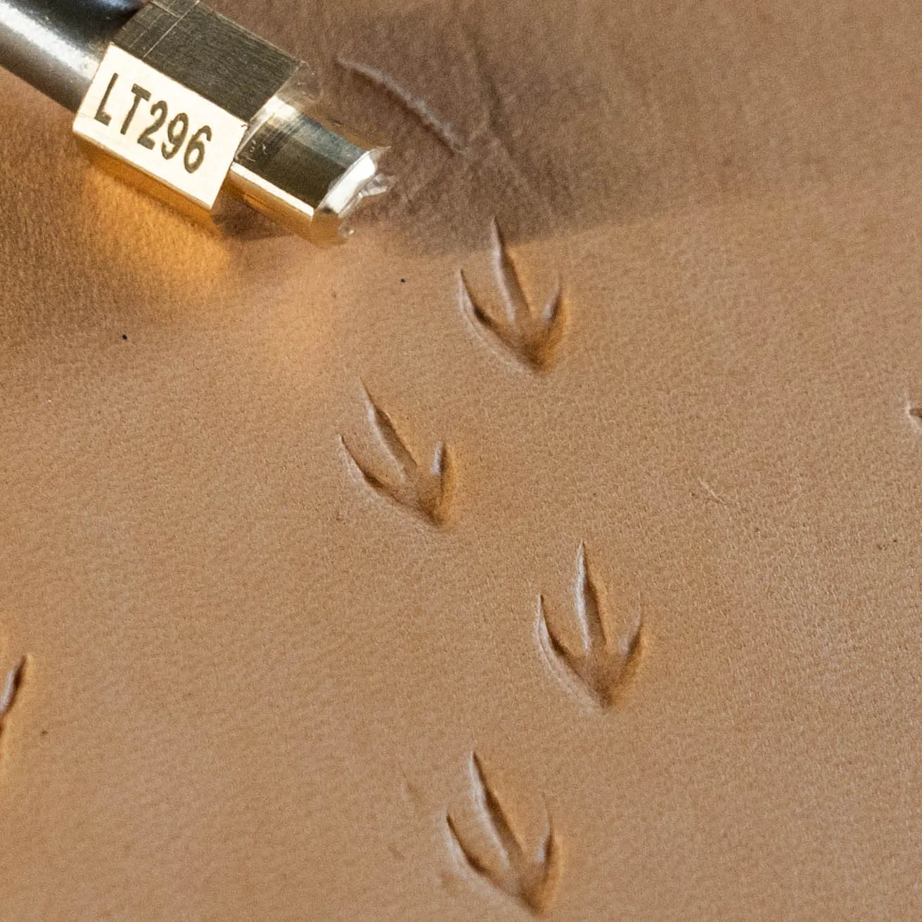 LT296 Footprint Leather Stamping Tool–Bird Track Footprint 07x13mm (3/11" x 1/2")