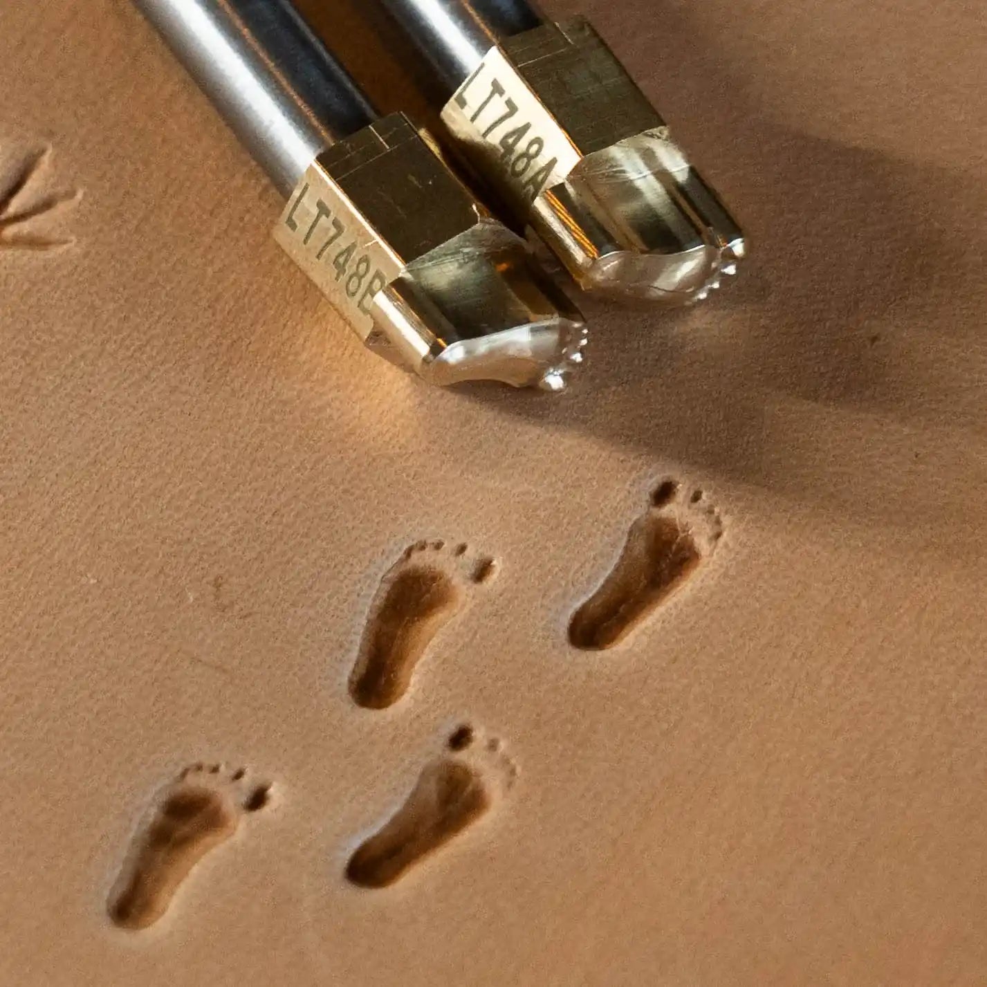 LT748A+B Footprint Leather Stamping Tool–Bare Footprint 07x14mm (3/11" x 5/9")