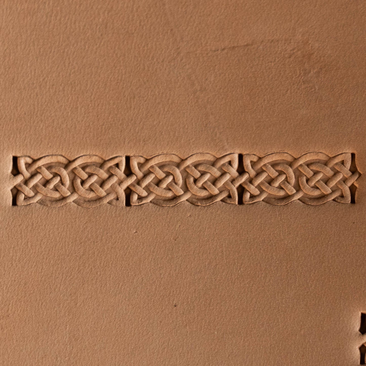 LT606 Celtic Knot Leather Stamping Tool– Celtic Knot 22x12mm (13/15" x 7/15")