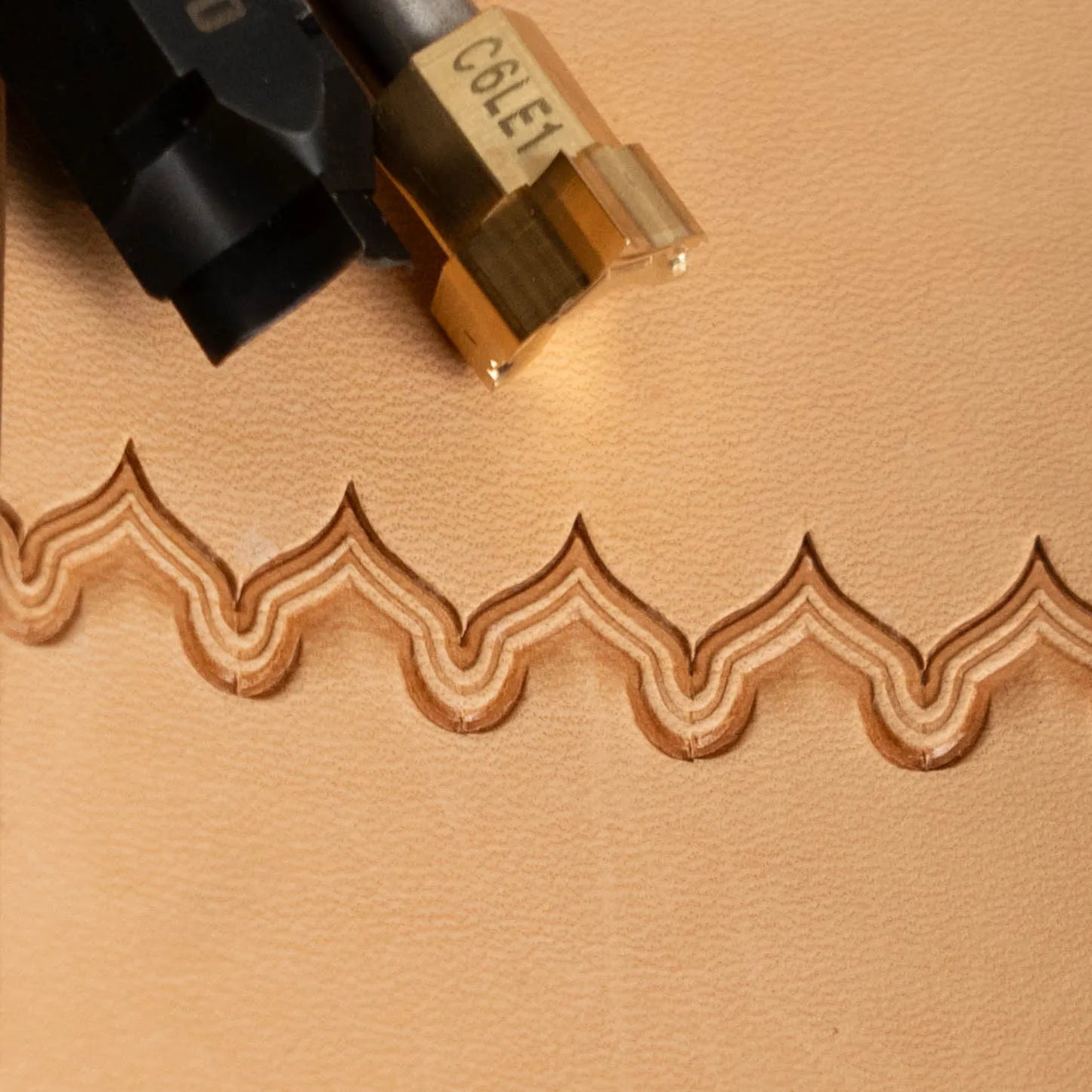 C6LE1 Decorative Brass Edge Cutter Stamp – 14x18mm