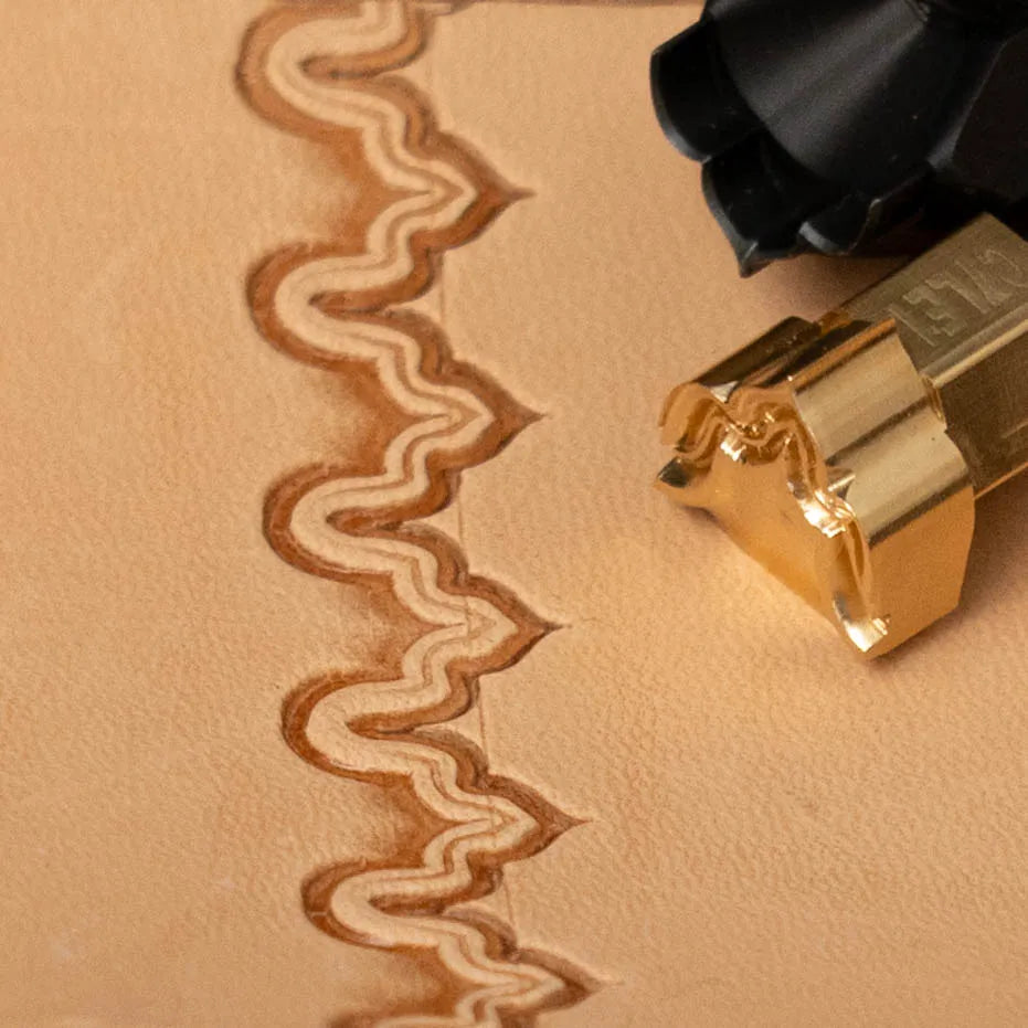 C7LE1 Decorative Brass Edge Cutter Stamp – 14x16mm