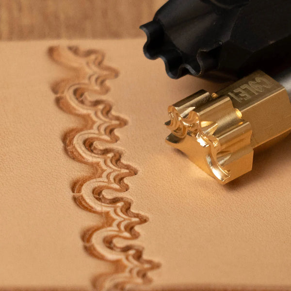 C9LE1 Decorative Brass Edge Cutter Stamp – 14x13mm