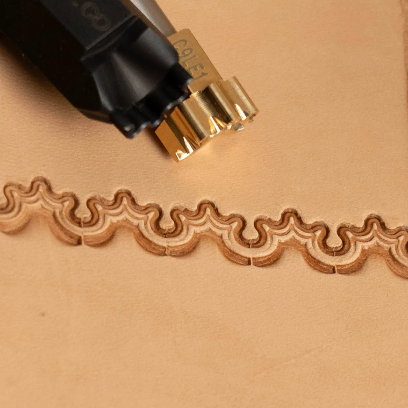 C9LE1 Decorative Brass Edge Cutter Stamp – 14x13mm