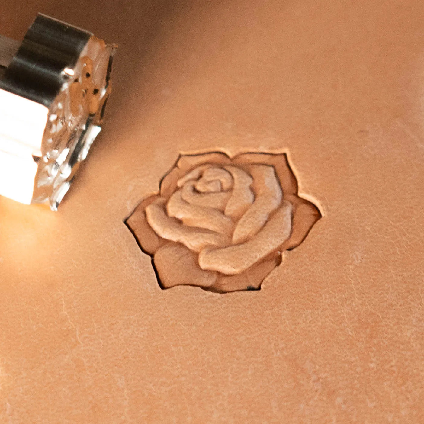 LT628 Rose Leather Stamping Tool–Blossom Rose 20x19mm (11/14" x 3/4")