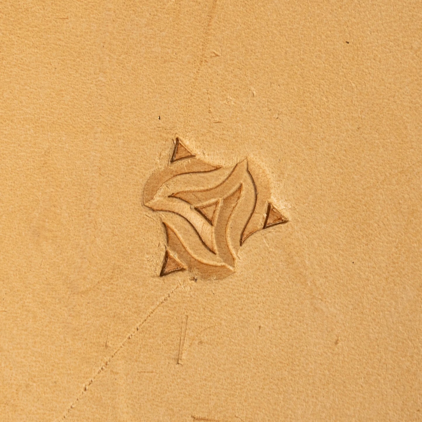 LT103 Geometric Leather Stamping Tool–Interlocking Mosaic Geometric 20x20mm (11/14" x 11/14")