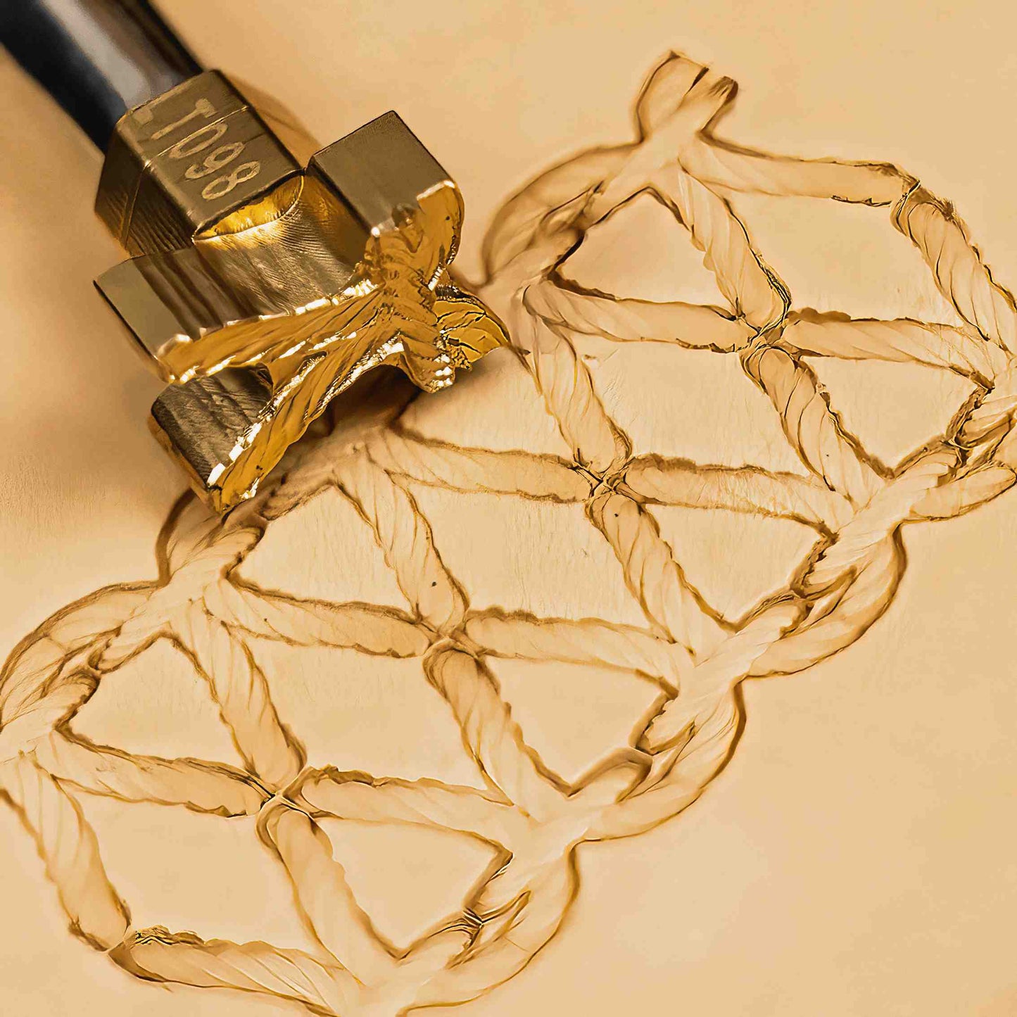 Stitches Leather Stamp – Rope Style