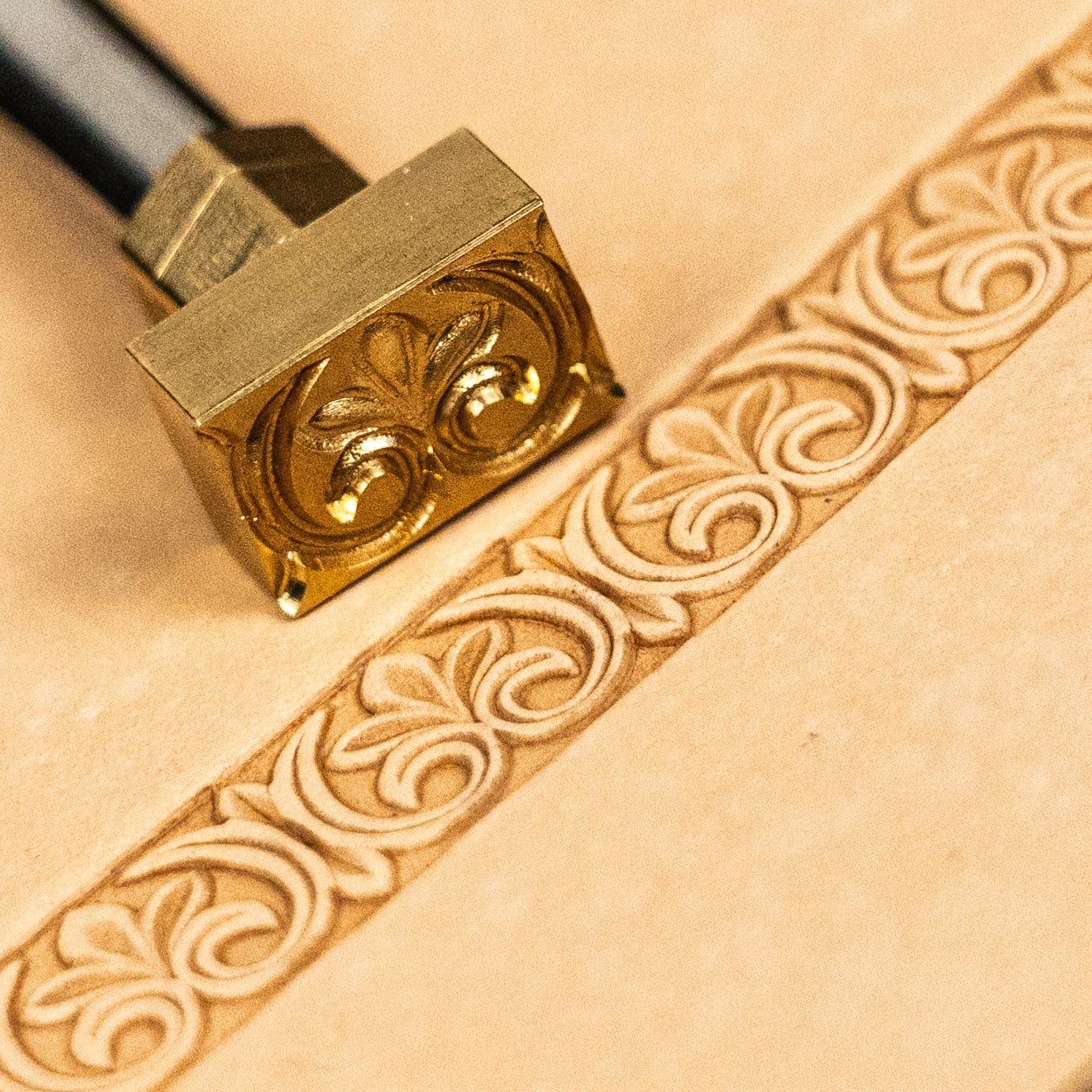 LT171 Ornamental Scroll Leather Stamping Tool– Ornamental Scroll