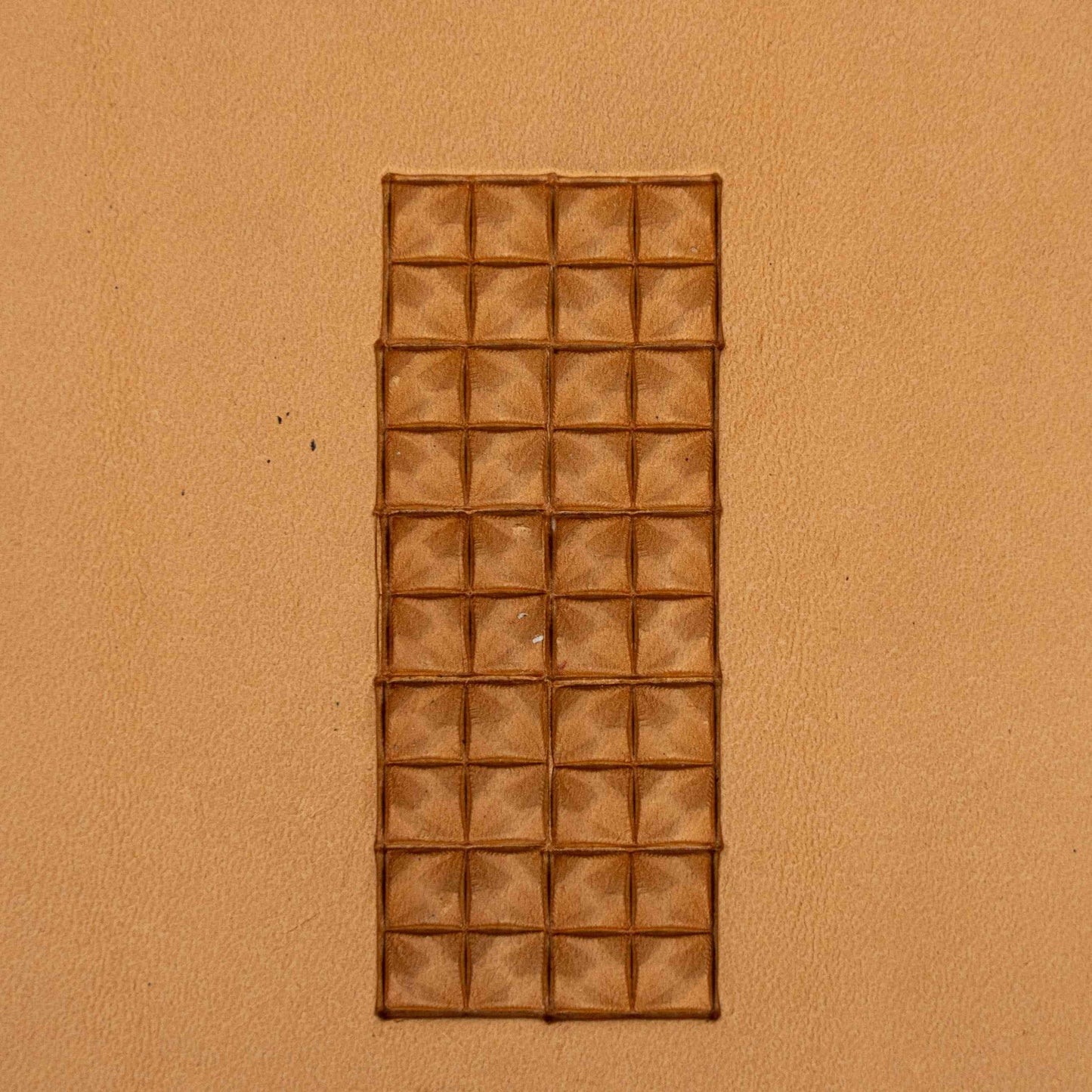 LT351 Geometric Leather Stamping Tool–Pyramid Grid Geometric 16x16mm (5/8" x 5/8")
