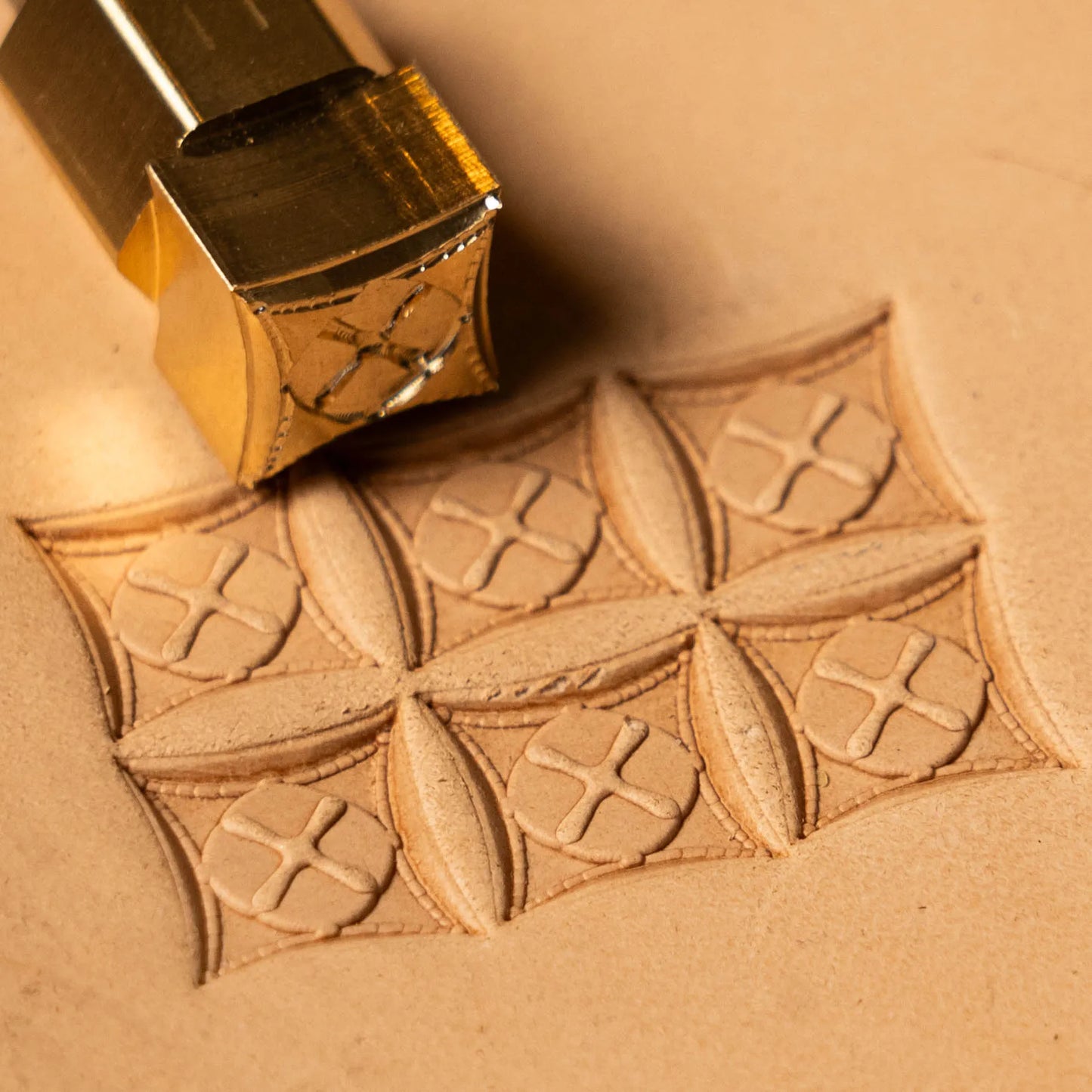 LT198 Stitched Cross Leather Stamping Tool– Stitched Cross 10x10mm (2/5" x 2/5")