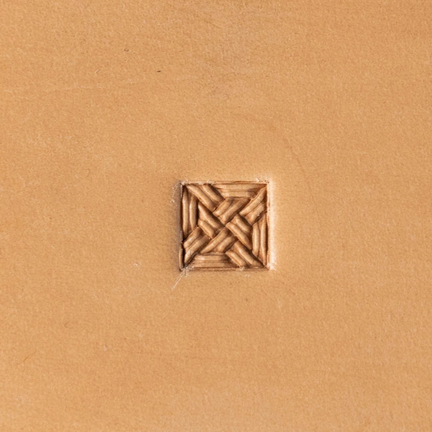 LT268 Geometric Leather Stamping Tool–Interwoven Geometric 10x10mm (2/5" x 2/5")