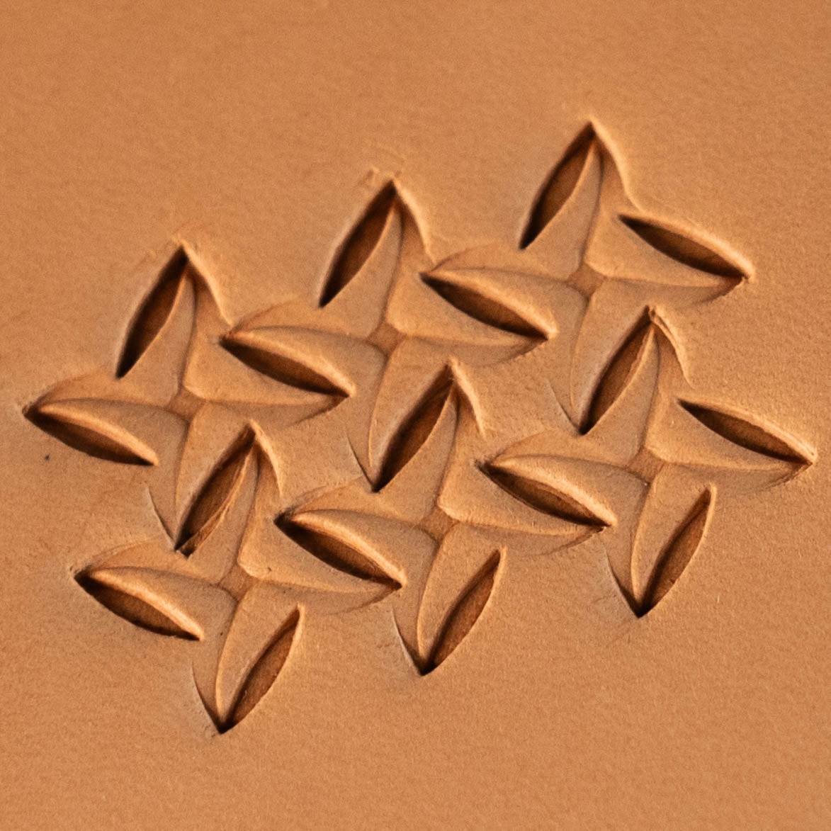 LT300 Geometric Leather Stamping Tool–Interlocking Shapes Geometric 15x15mm (7/12" x 7/12")