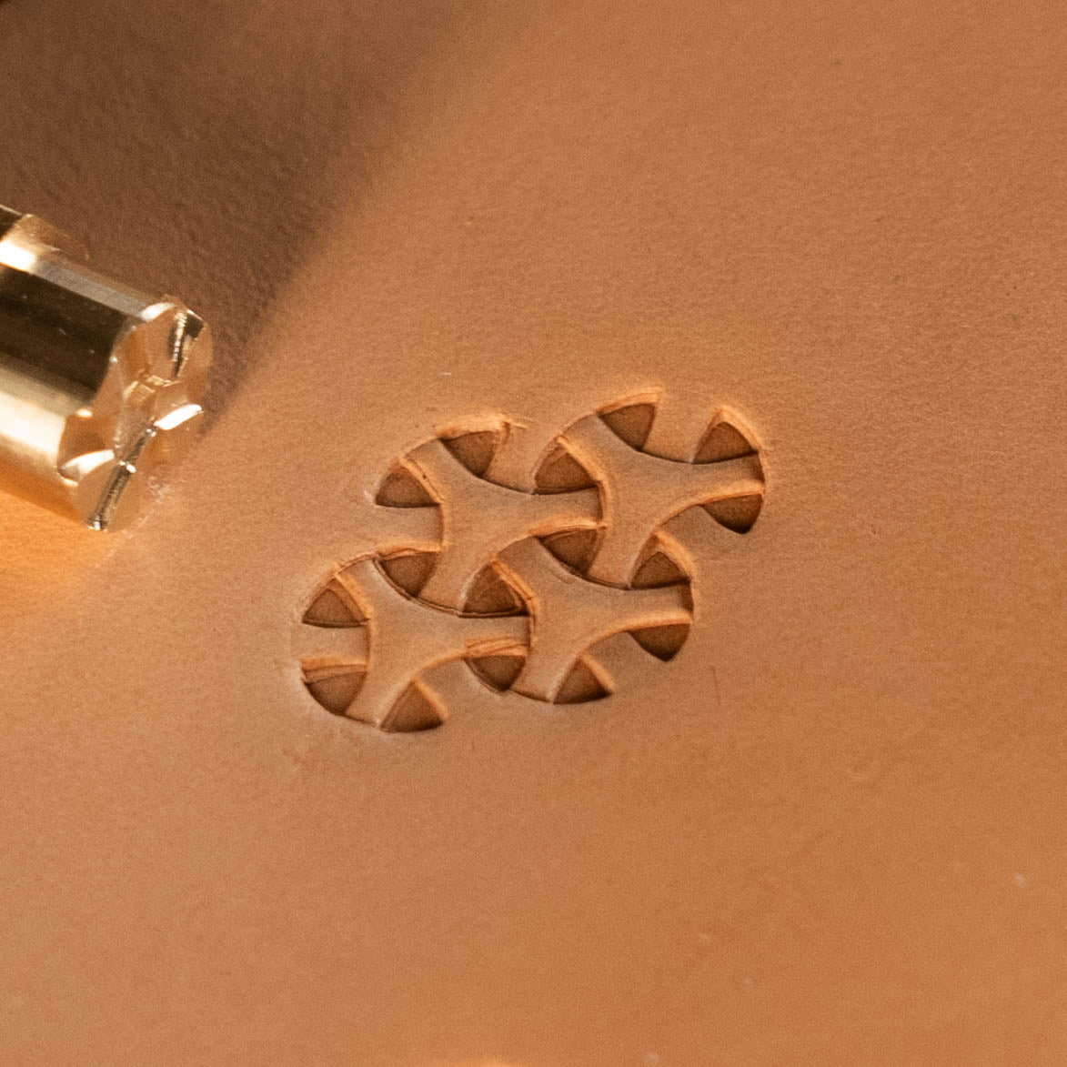 LT301 Tri Leather Stamping Tool– Tri 10x10mm (2/5" x 2/5")
