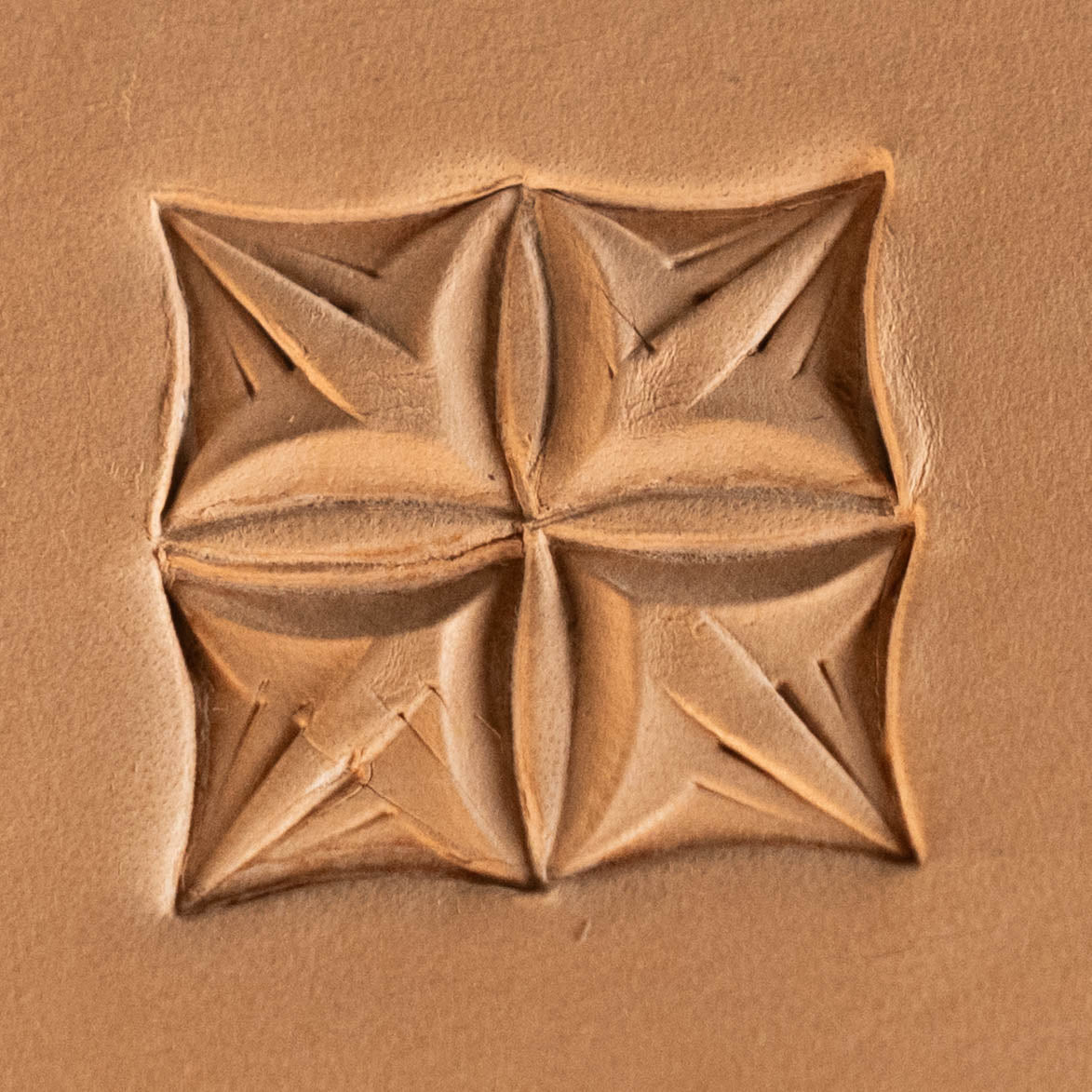LT305 Geometric Leather Stamping Tool–Star Shape Geometric 15x15mm (7/12" x 7/12")