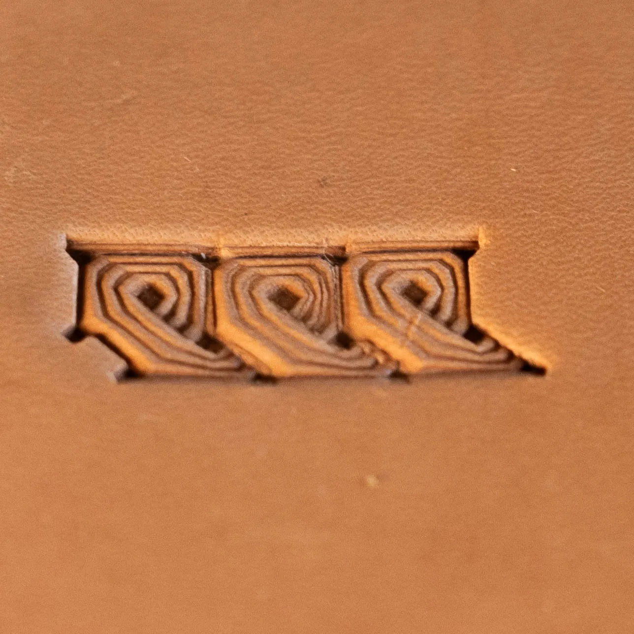 LT513 Geometric Leather Stamping Tool–Maze Lines Geometric 15x18mm (7/12" x 5/7")
