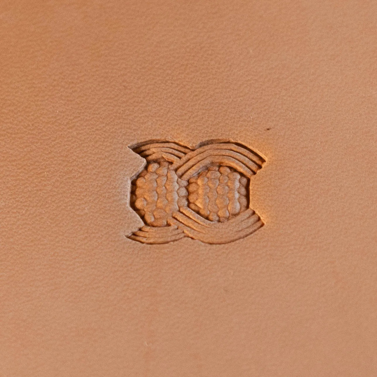 LT526 Basket Weave Leather Stamping Tool–Honeycomb Strip Basket Weave 17x14mm (2/3" x 5/9")