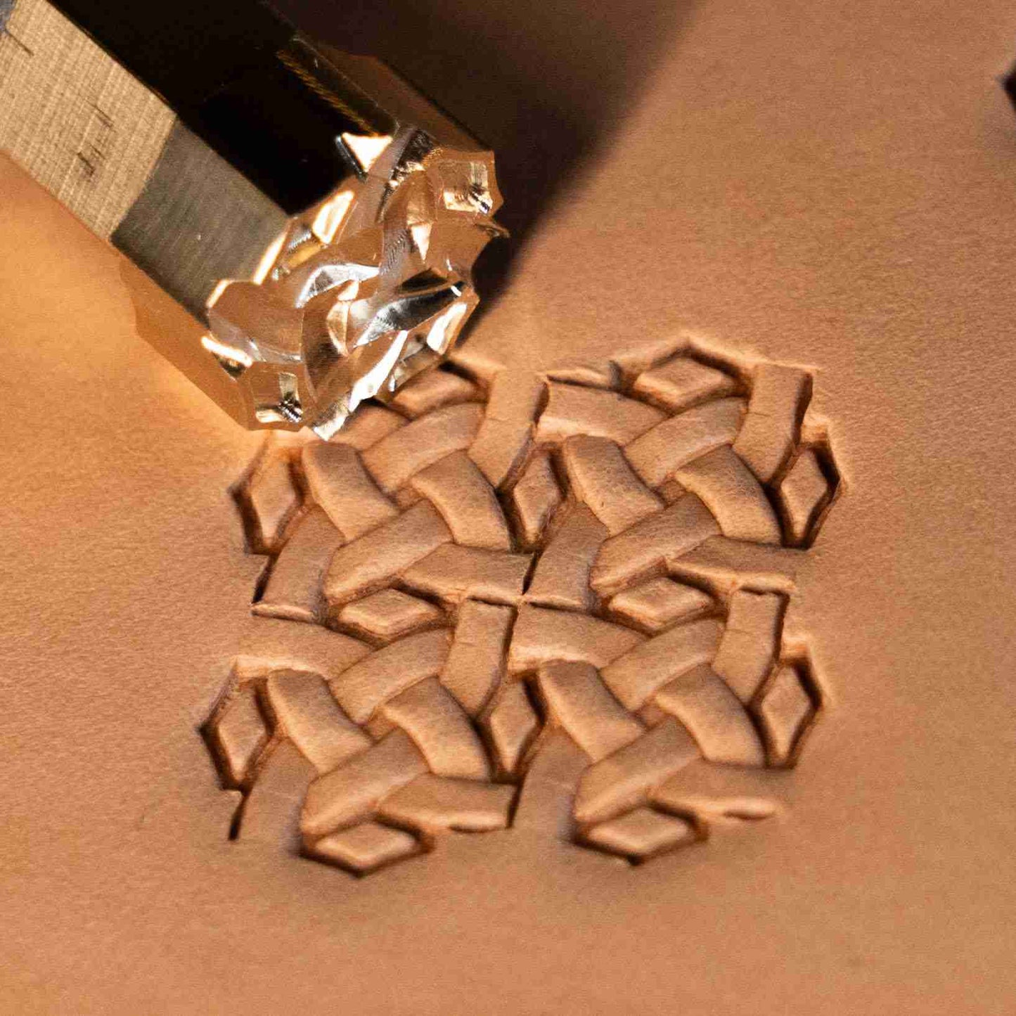 Geometric Leather Stamp – Celtic Knot