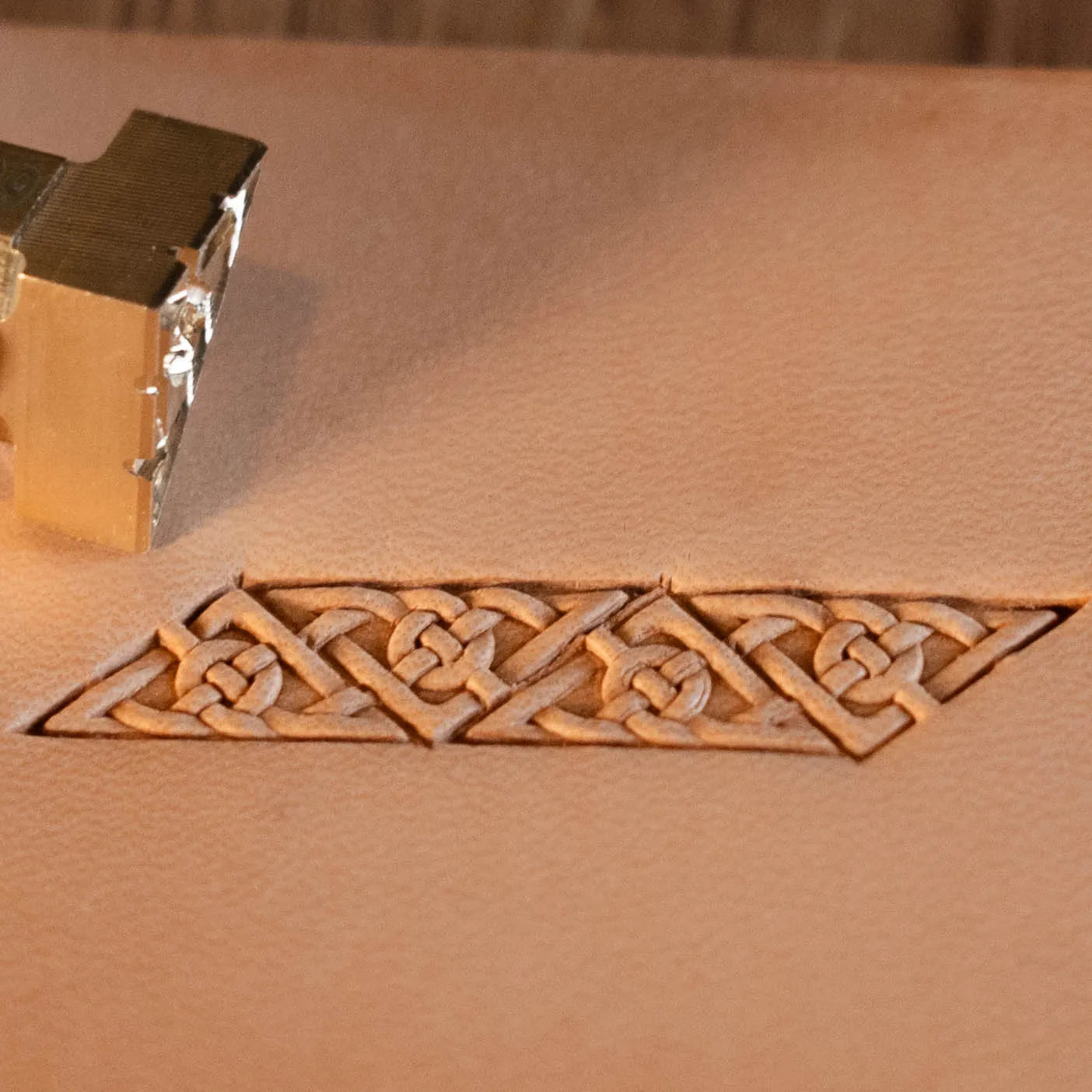 LT599 Celtic Knot Leather Stamping Tool– Celtic Knot 13x13mm (1/2" x 1/2")