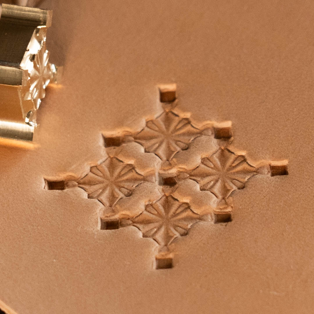 LT304 Geometric Leather Stamping Tool–Star Center Geometric 15x15mm (7/12" x 7/12")