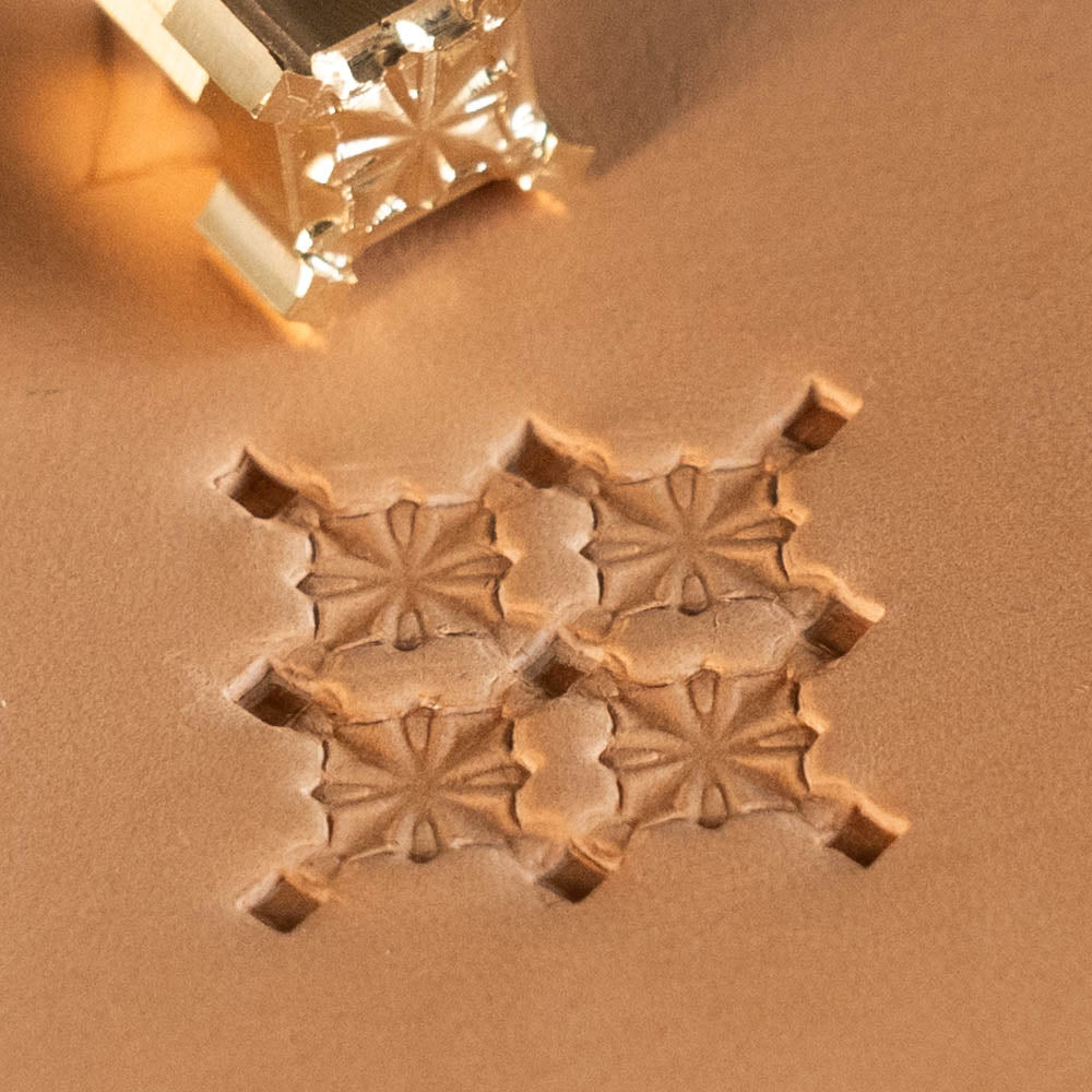 LT304 Geometric Leather Stamping Tool–Star Center Geometric 15x15mm (7/12" x 7/12")