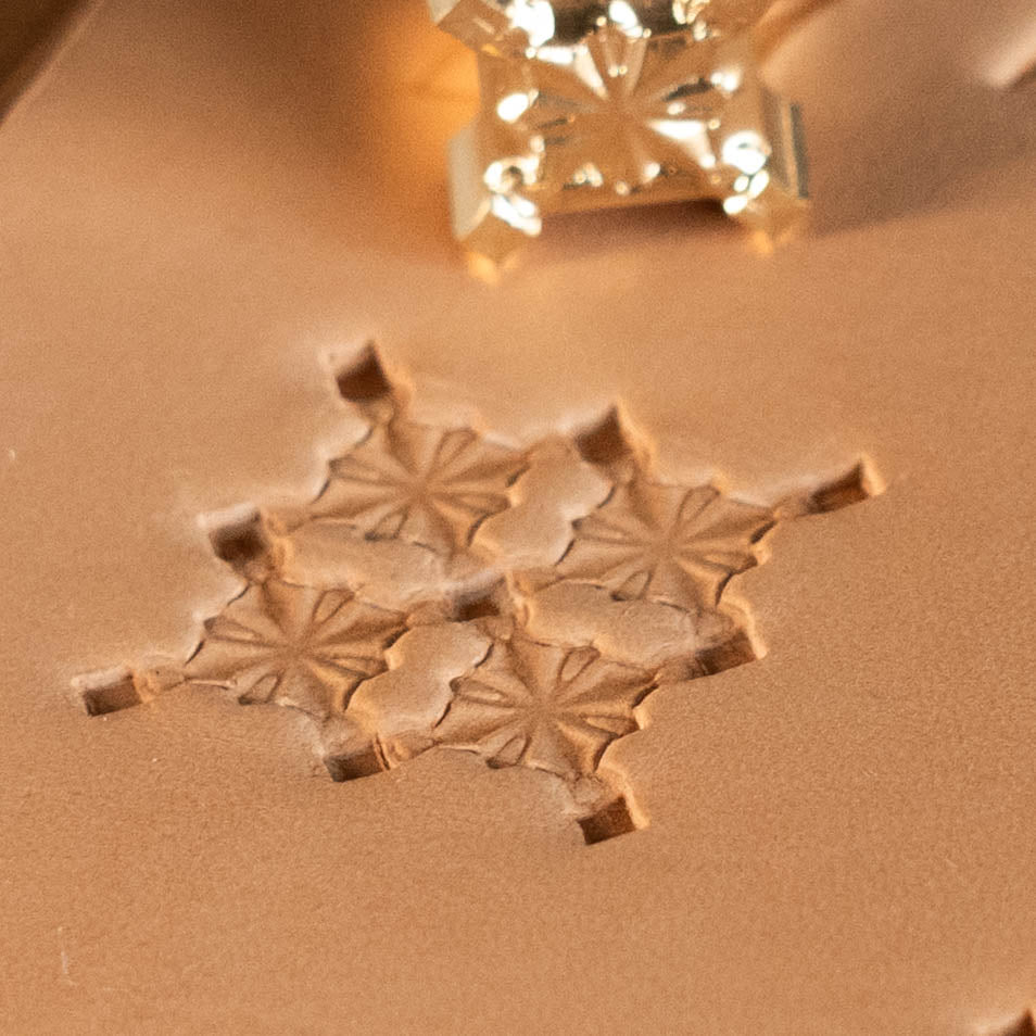 LT304 Geometric Leather Stamping Tool–Star Center Geometric 15x15mm (7/12" x 7/12")