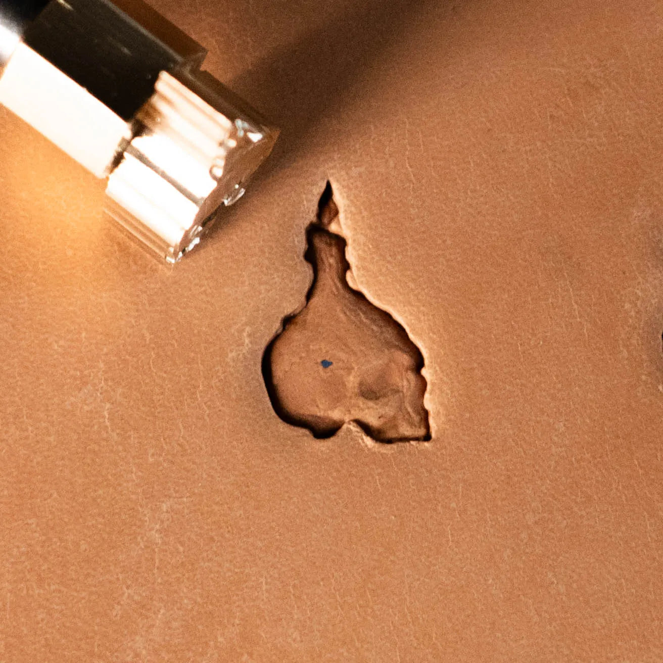 LT639 Skull Leather Stamping Tool–Candle Skull Skull12x20mm (7/15" x 11/14")