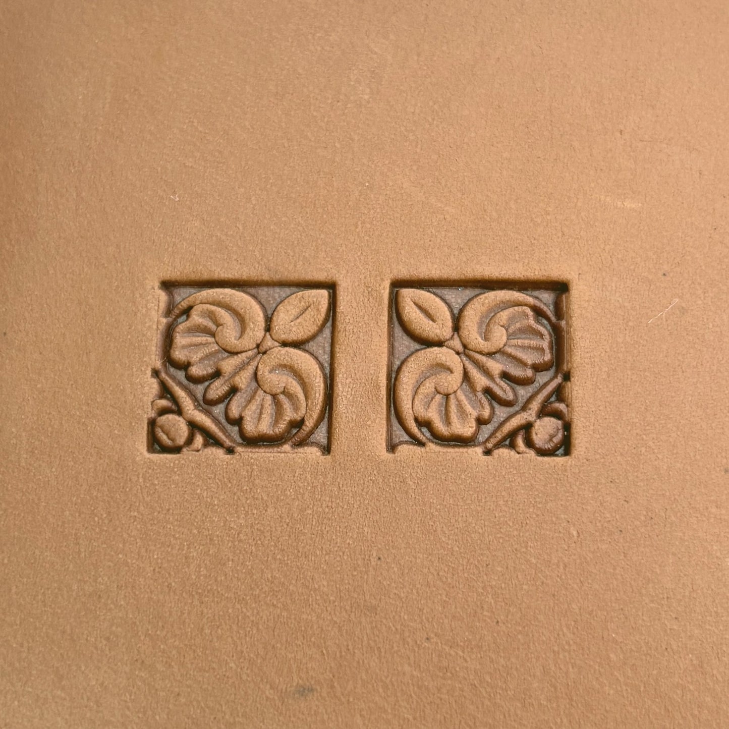 Flower leather stamp LT157 — pattern imprint on veg-tan leather