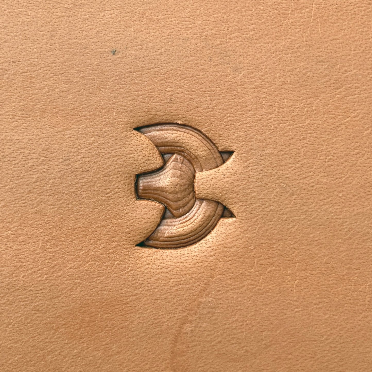Basket Weave leather stamp LT415 — single impression on veg-tan leather