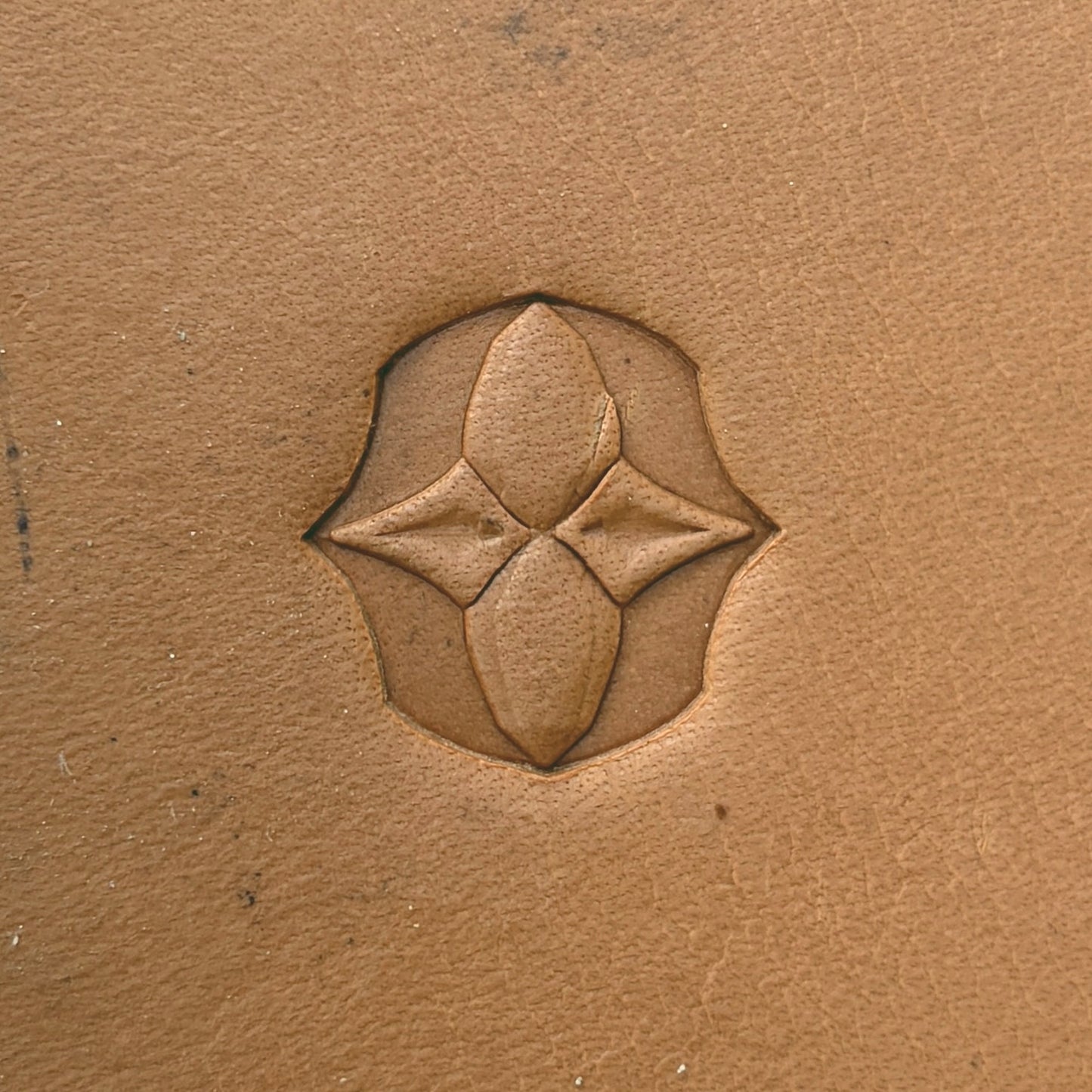 Star Cluster Geometric leather stamp LT611 — single impression on veg-tan leather