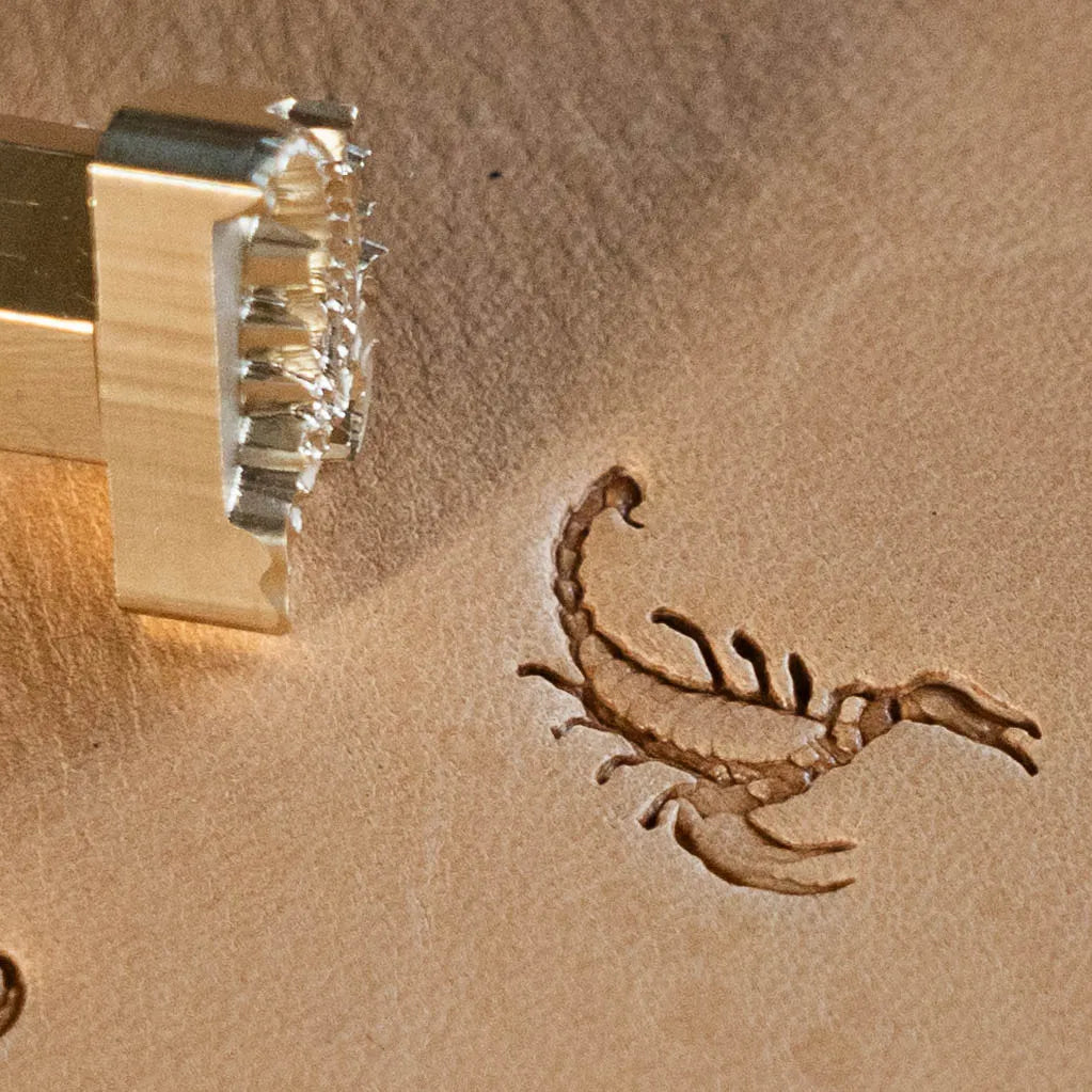 LT672 Scorpion Leather Stamping Tool– Scorpion 17x20mm (2/3" x 11/14")