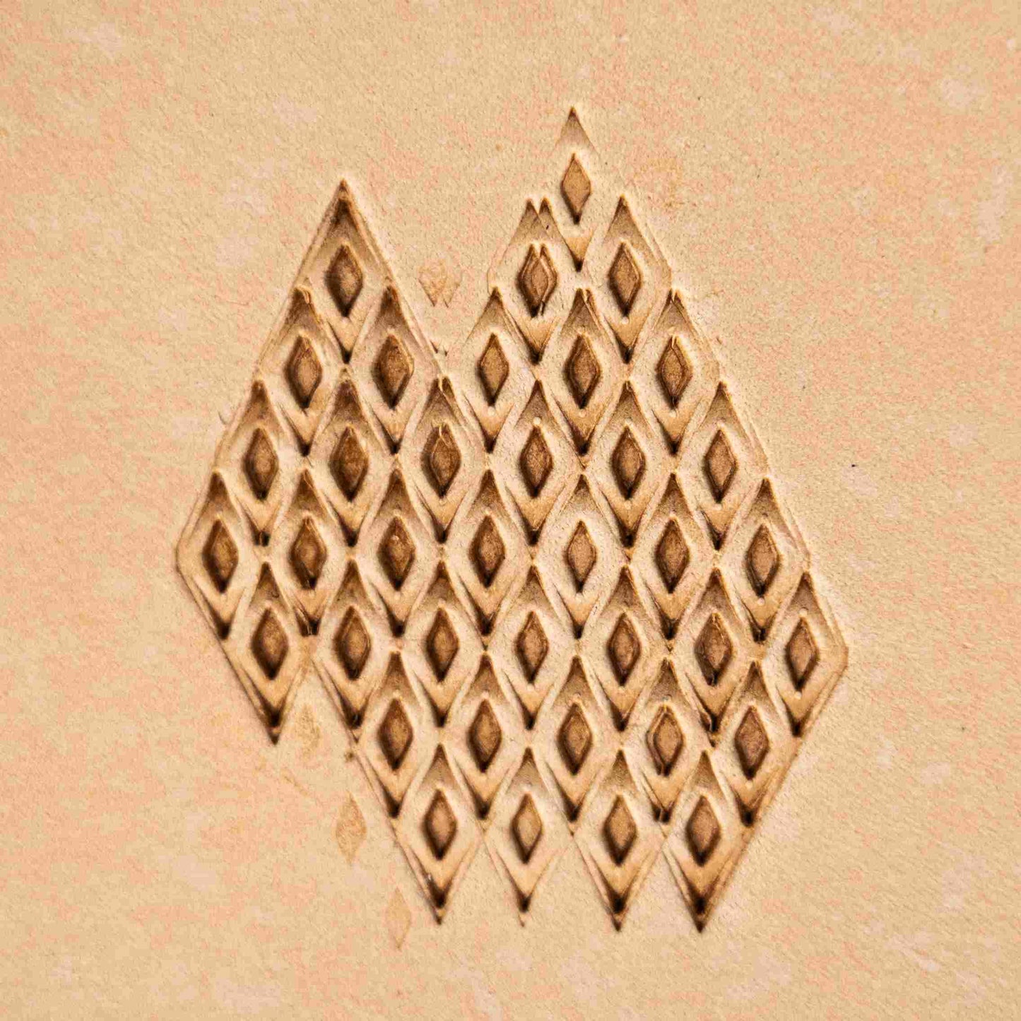 LT028 Geometric Leather Stamping Tool–Diamond Grid Geometric 21x10mm (13/16"x3/8")