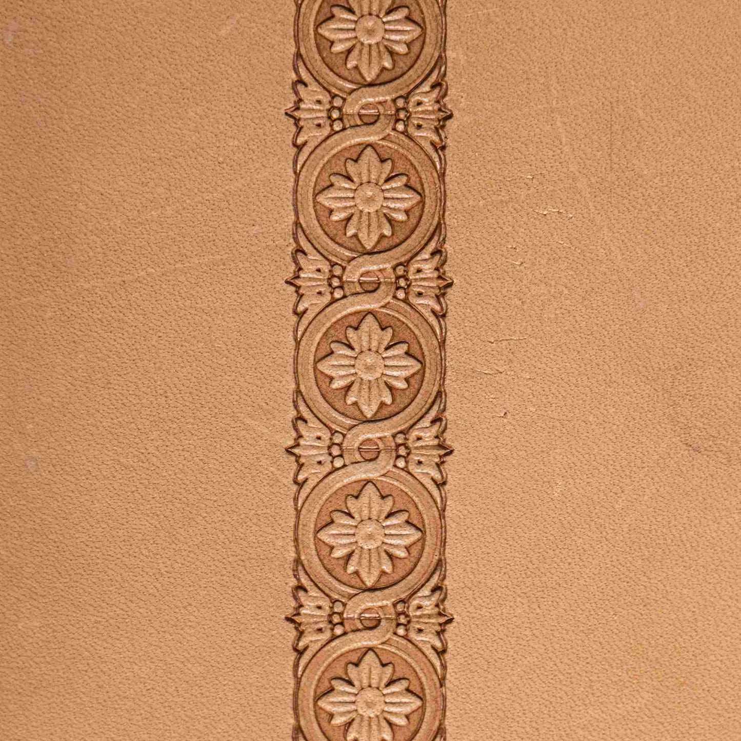 LT076 Flower Leather Stamping Tool–Ornamental Border Flower