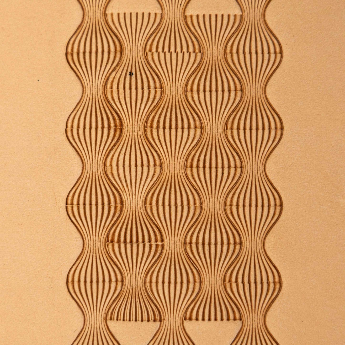 LT044 Wavy Lines Leather Stamping Tool– Wavy Lines 15x11mm (9/16"x7/16")