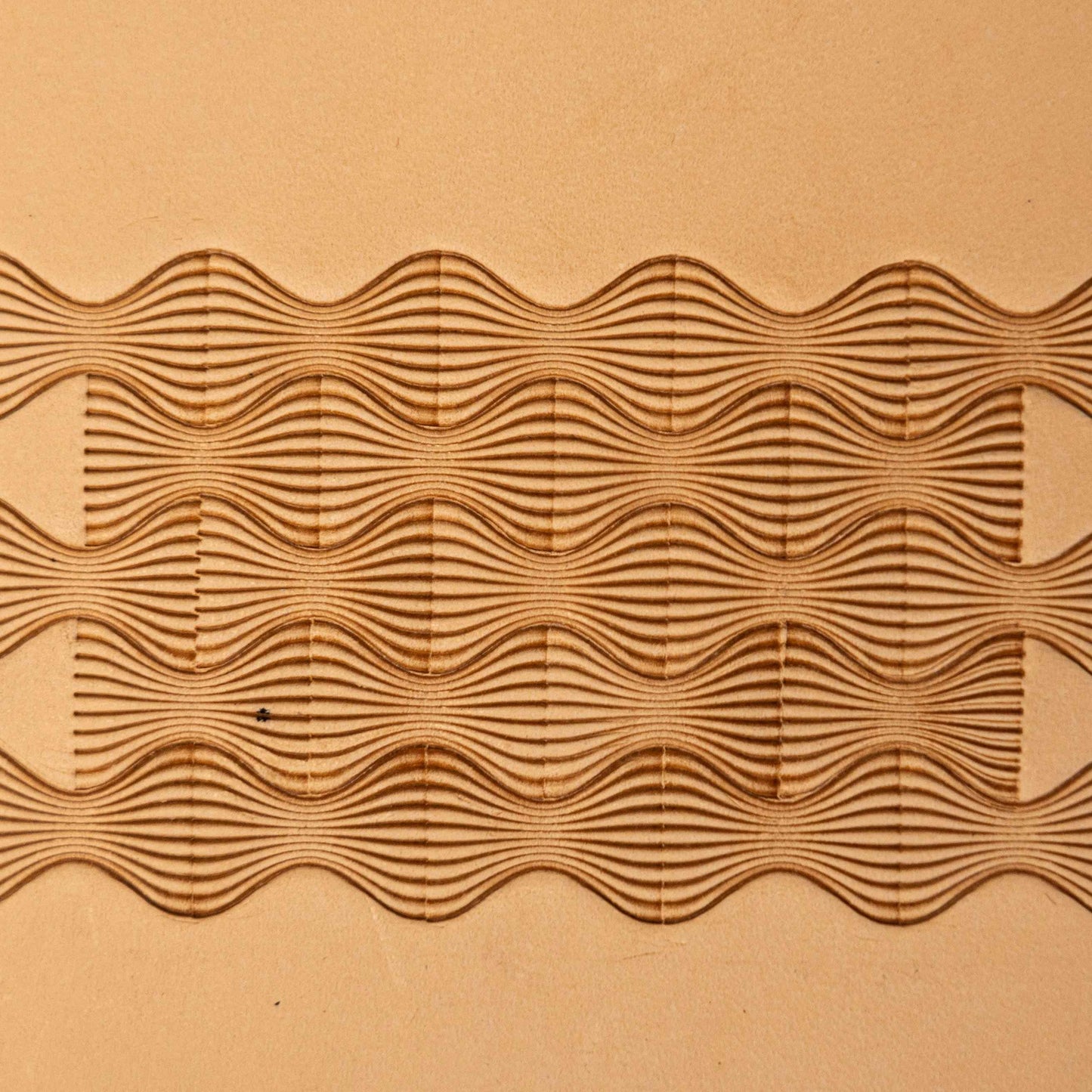 LT044 Wavy Lines Leather Stamping Tool– Wavy Lines 15x11mm (9/16"x7/16")