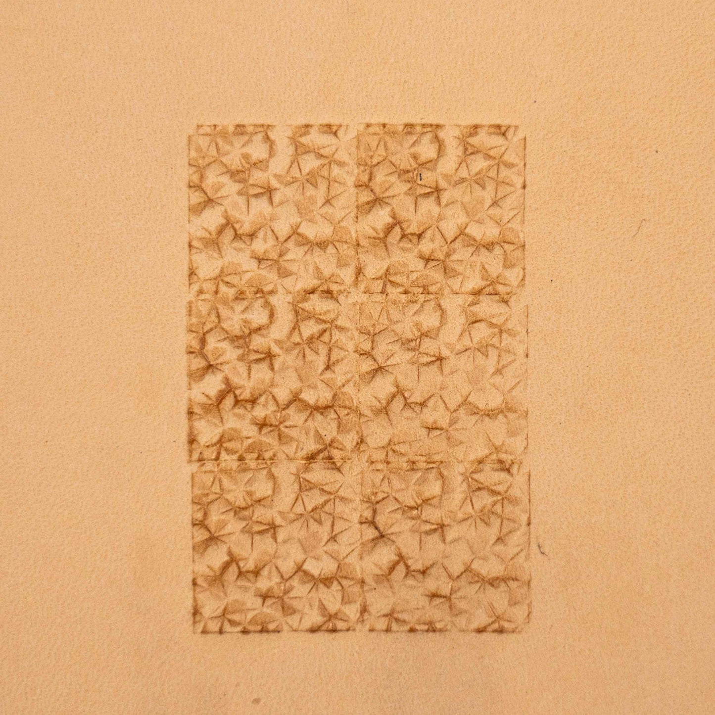 LT085 Geometric Leather Stamping Tool–Faceted Texture Geometric 16x16mm (5/8" x 5/8")