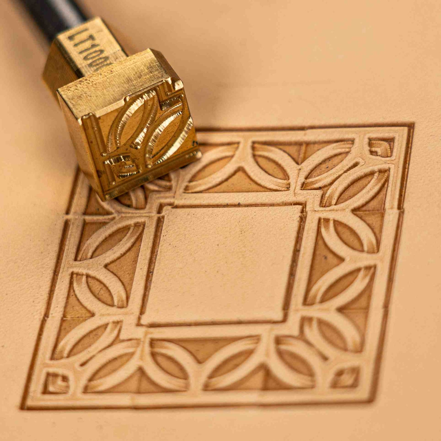 LT100 Geometric Leather Stamping Tool– Frame Geometric
