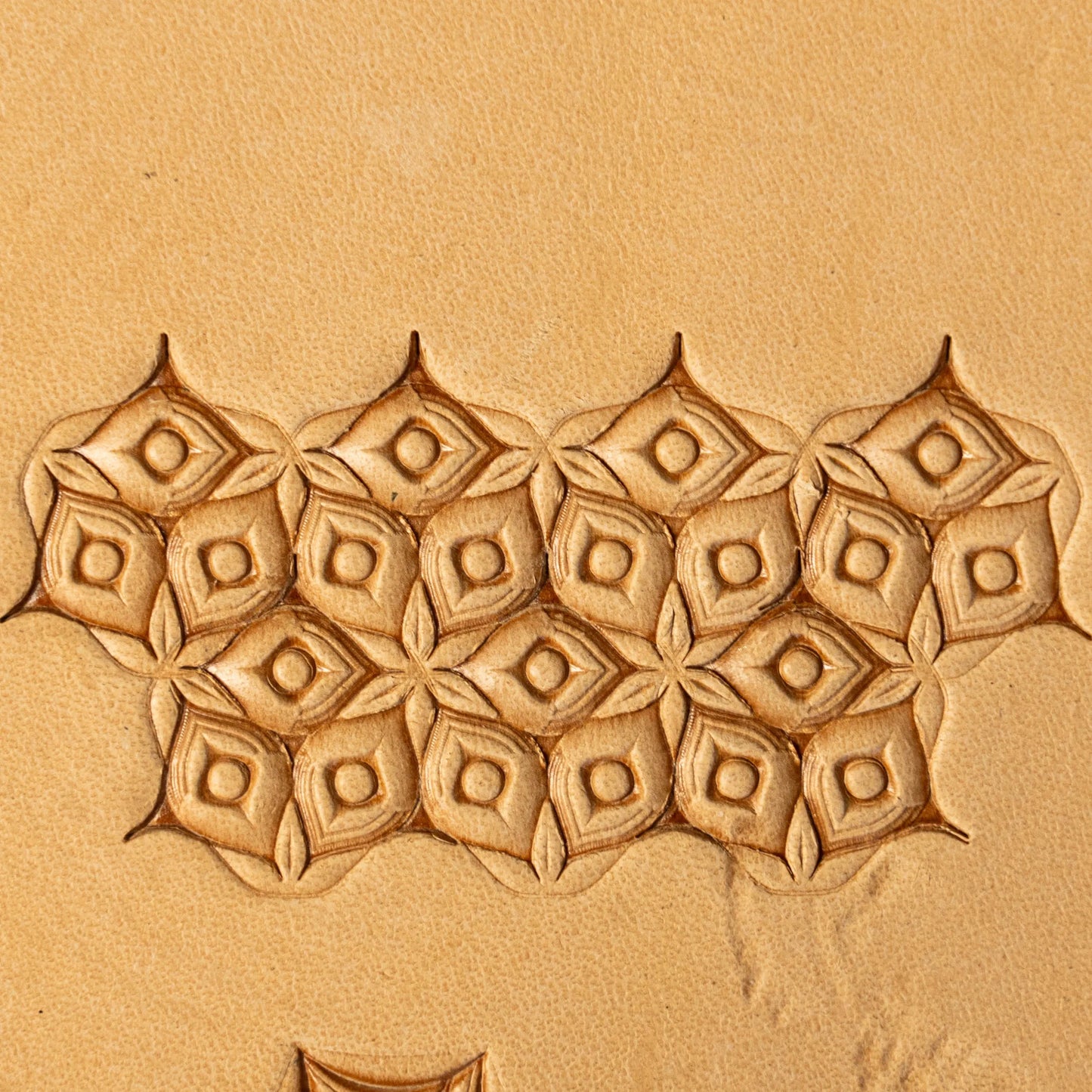 LT104 Geometric Leather Stamping Tool–Diamond Cluster Geometric 18x18mm (5/7" x 5/7")