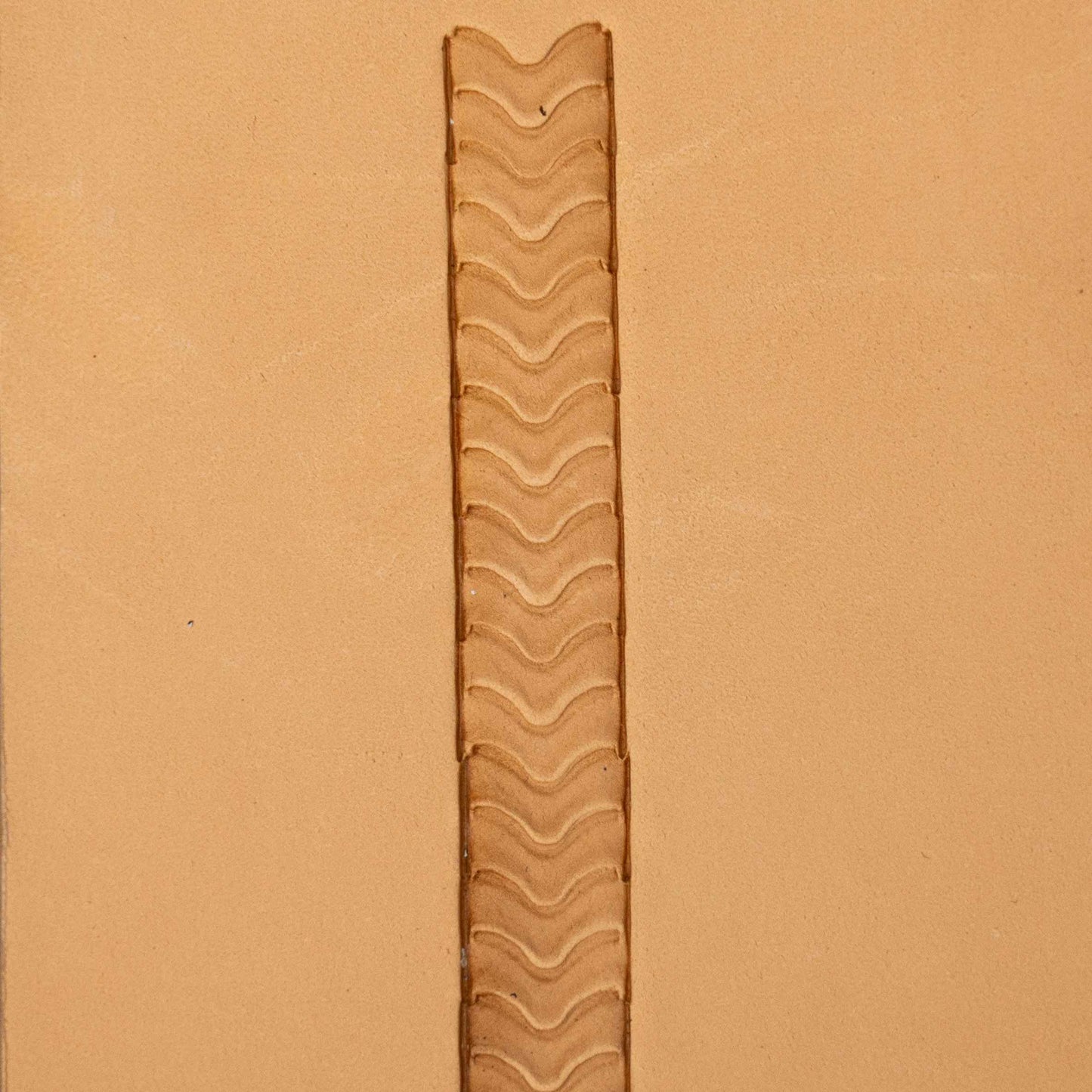 LT116 Wavy Line Leather Stamping Tool– Wavy Line 12x12mm (7/15" x 7/15")
