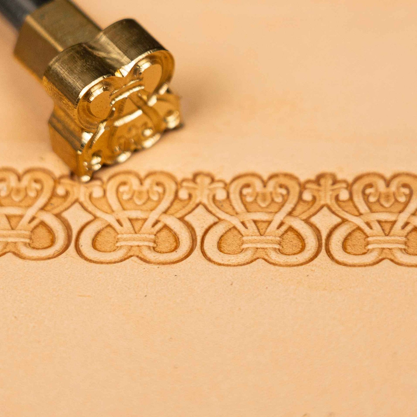 LT128 Geometric Leather Stamping Tool–Celtic Knot Geometric