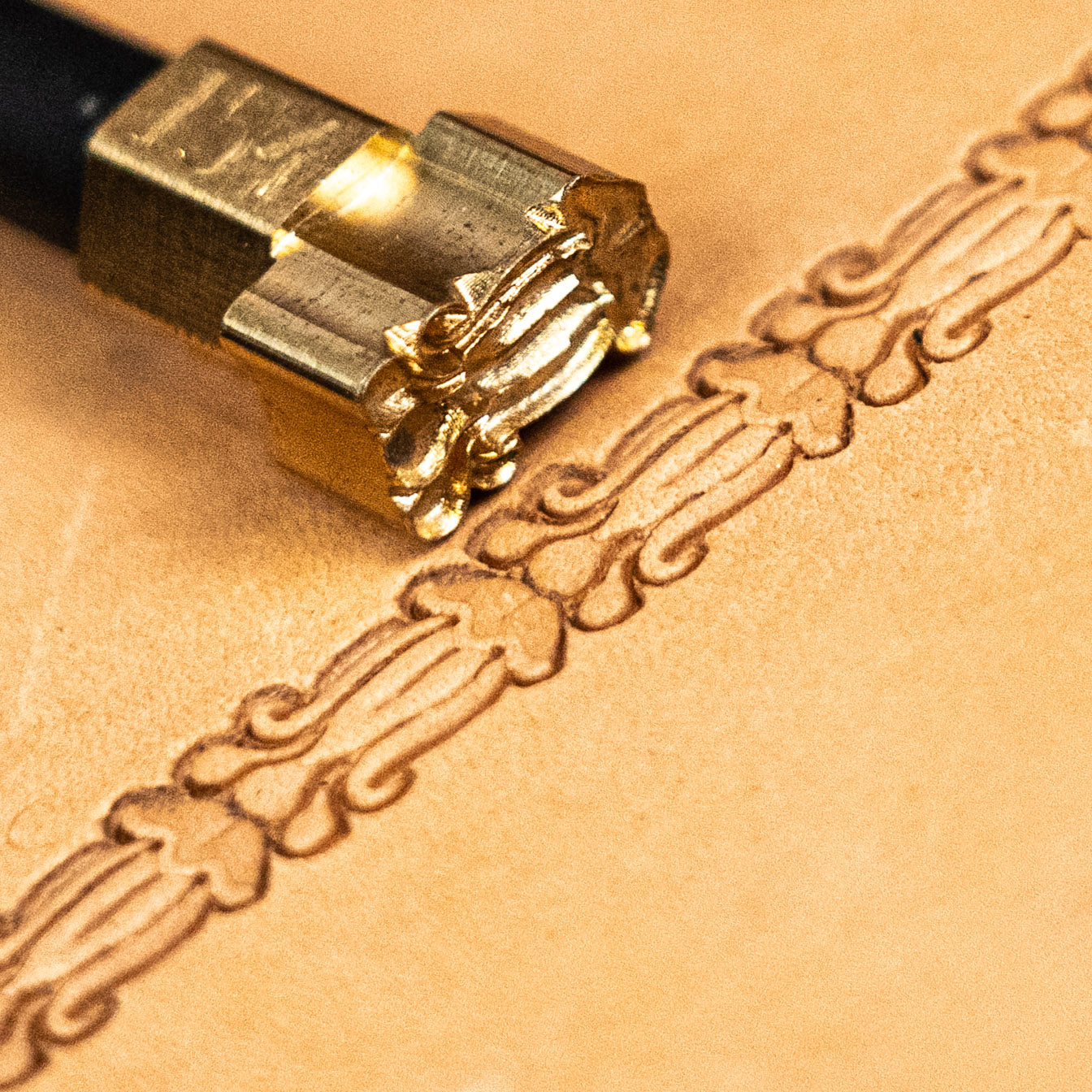 Pattern Leather Stamp – Ornate Border