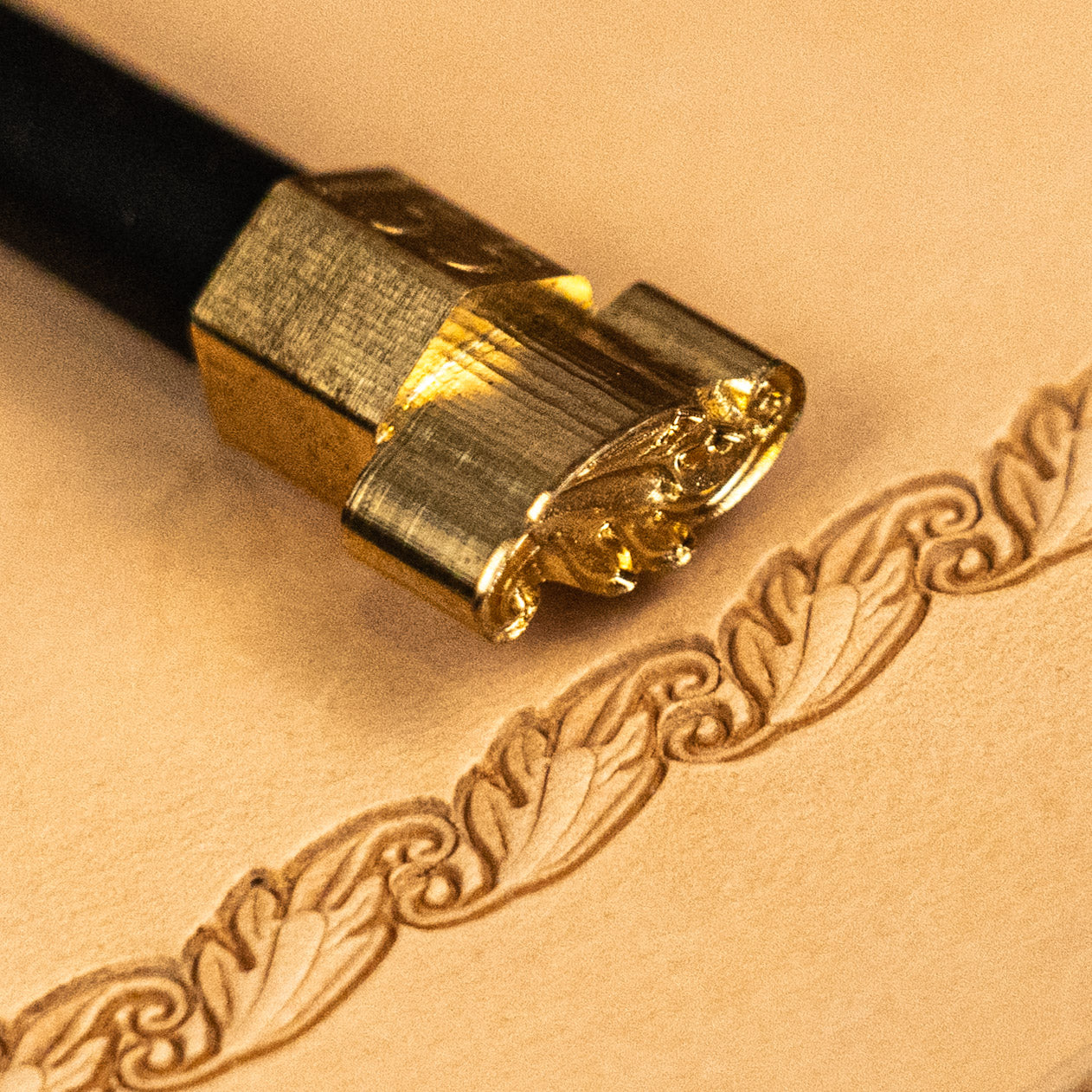 Leaf Leather Stamp – Swirl Accent
