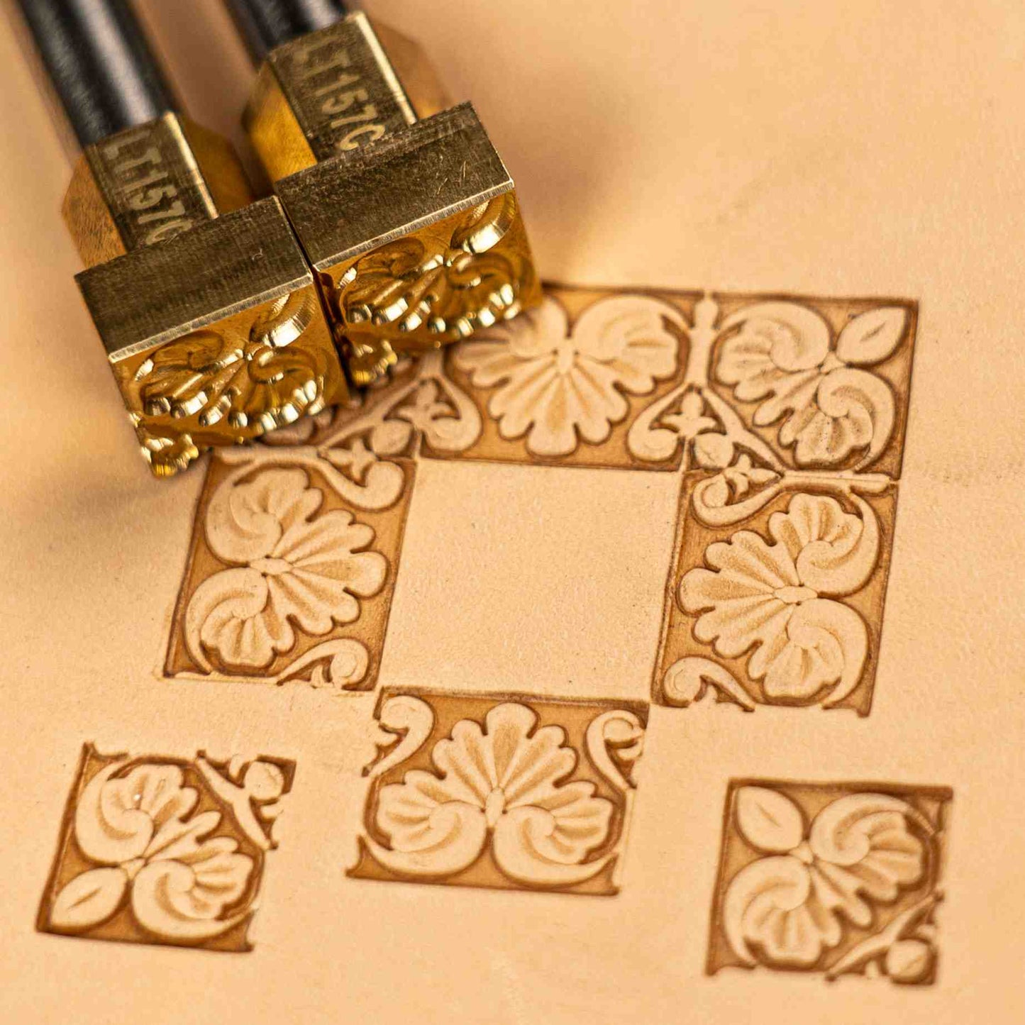 LT157 Flower Leather Stamping Tool–Ornamental Flower