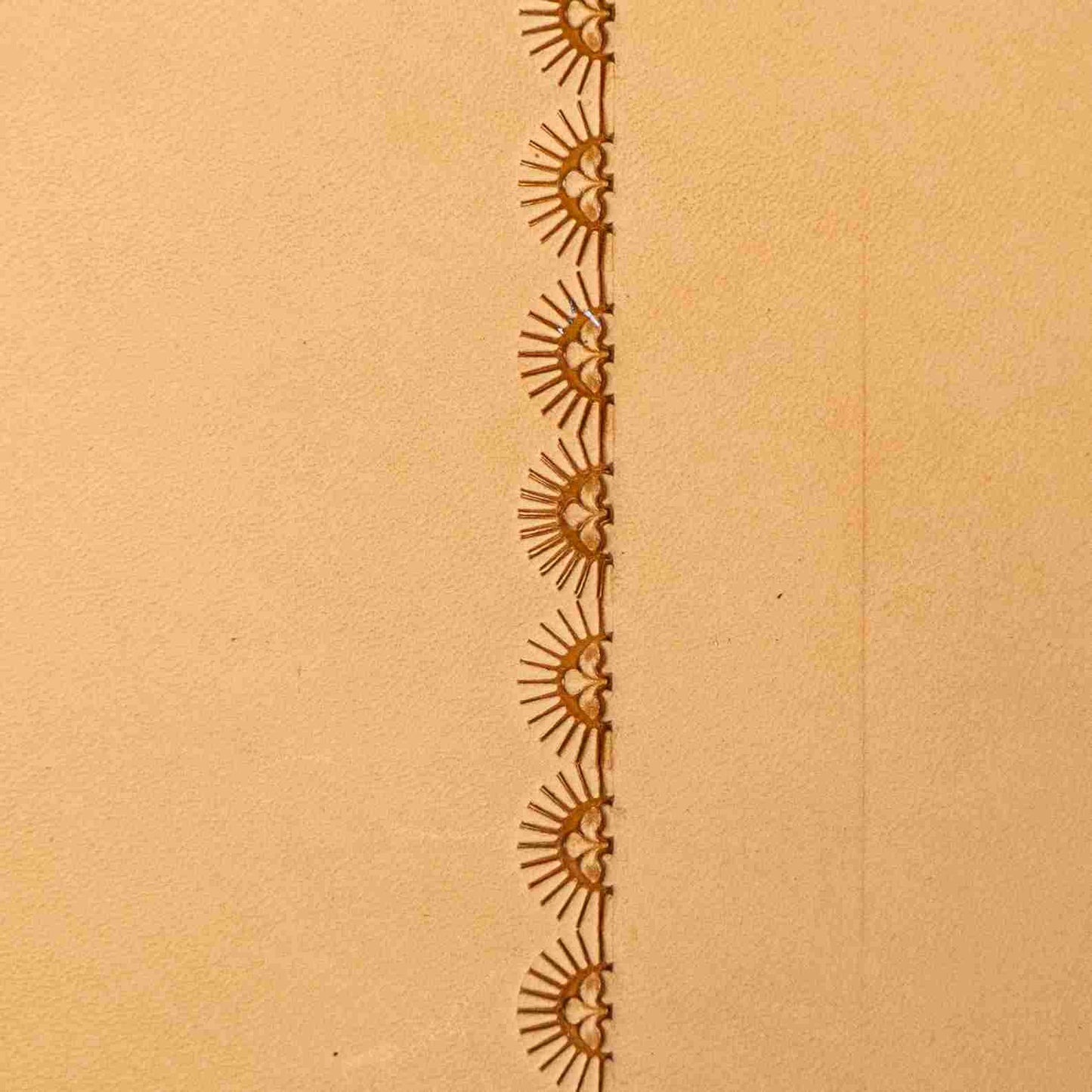 LT164 Sunburst Border Leather Stamping Tool– Sunburst Border 11x6mm (7/16" x 3/13")