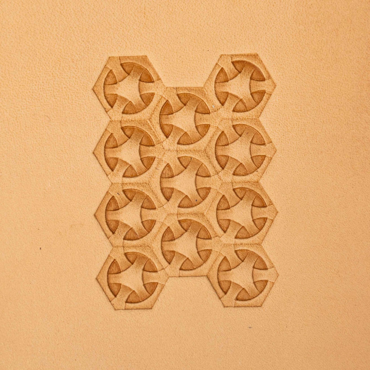 LT209 Geometric Leather Stamping Tool–Interlocking Shapes Geometric 15x13mm (7/12" x 1/2")